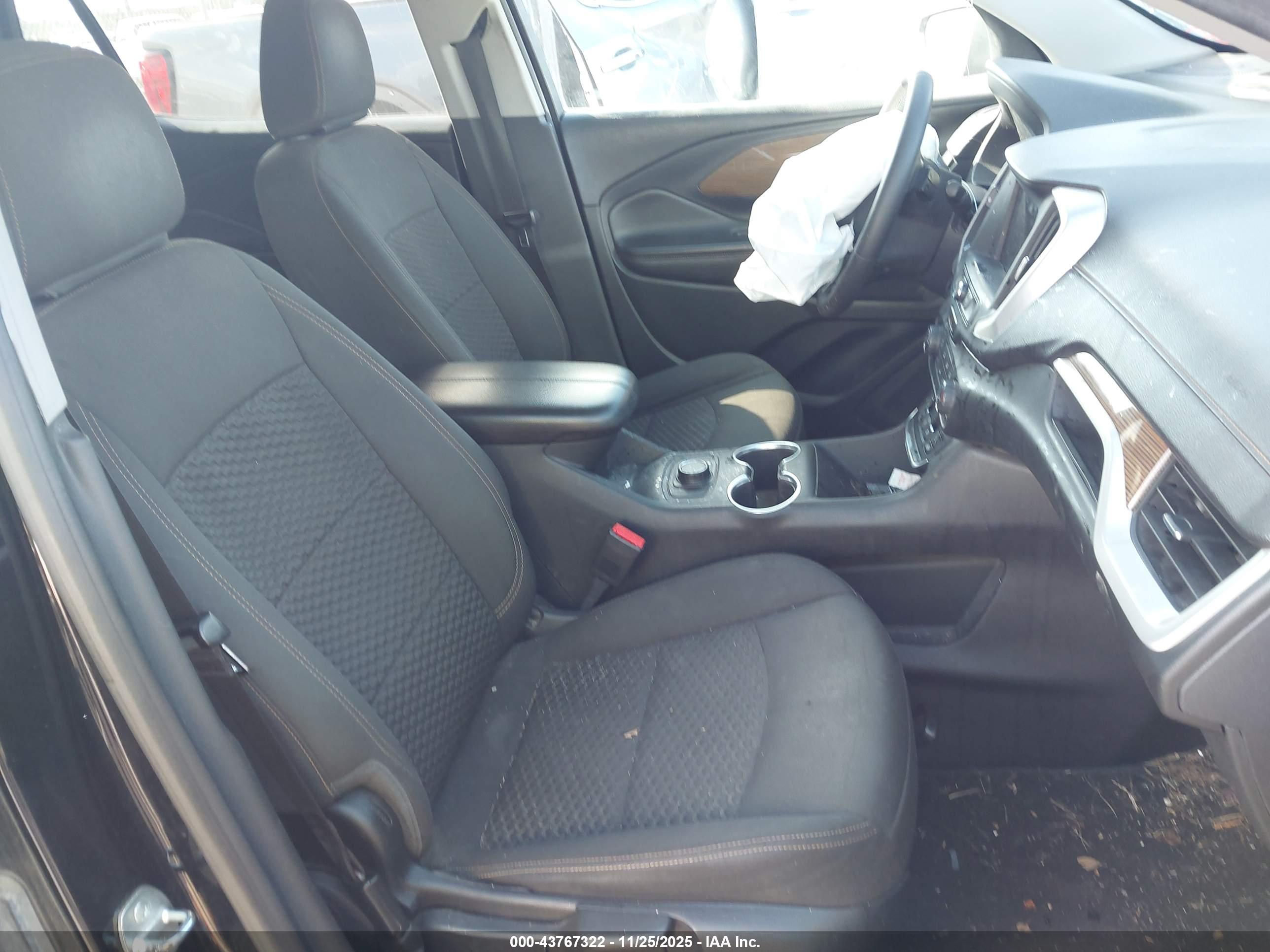 GMC TERRAIN image 5