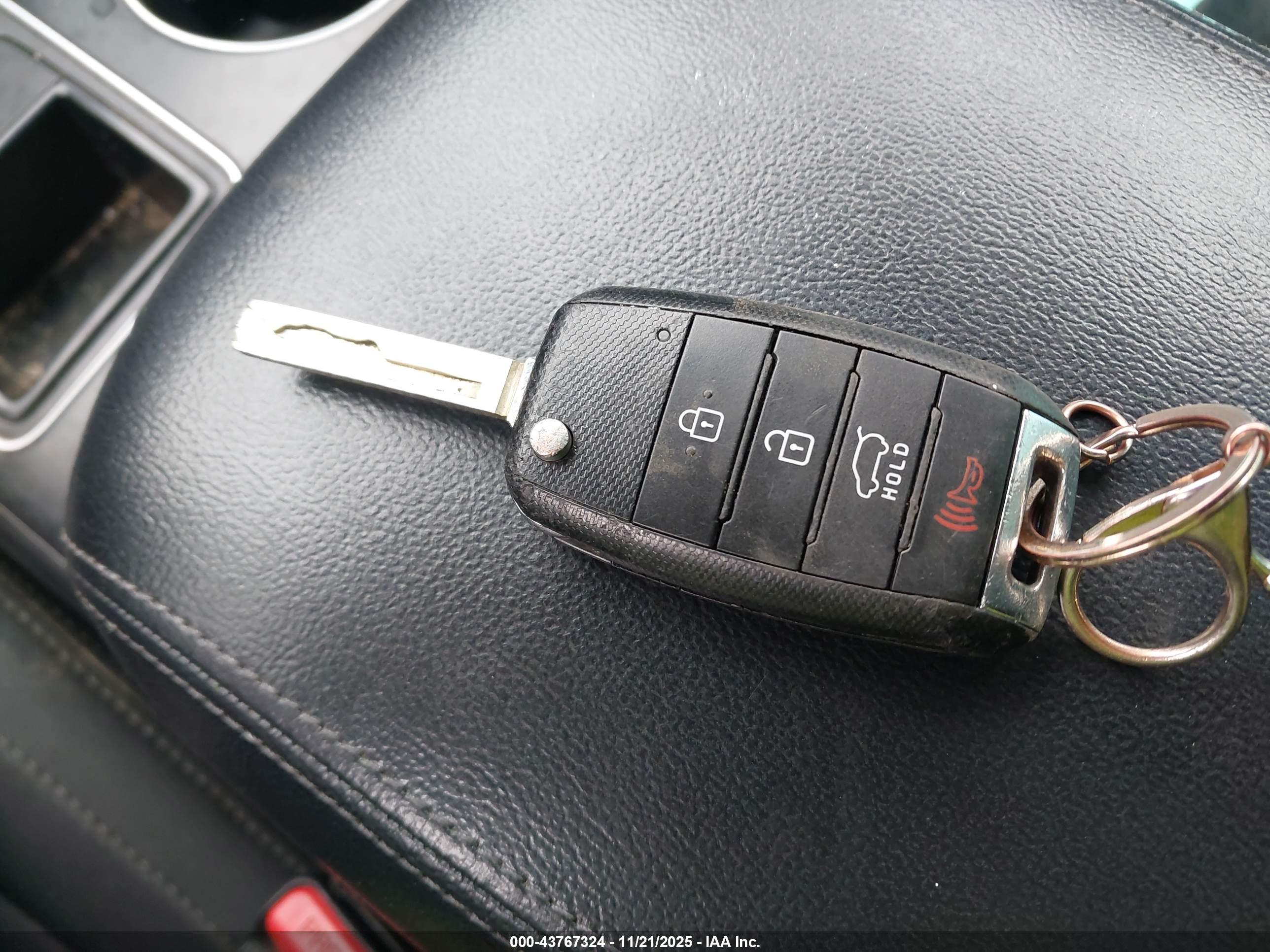 KIA SORENTO image 11