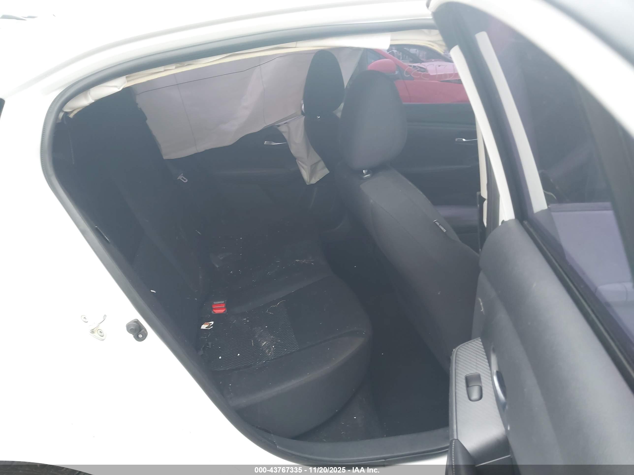 NISSAN SENTRA image 8