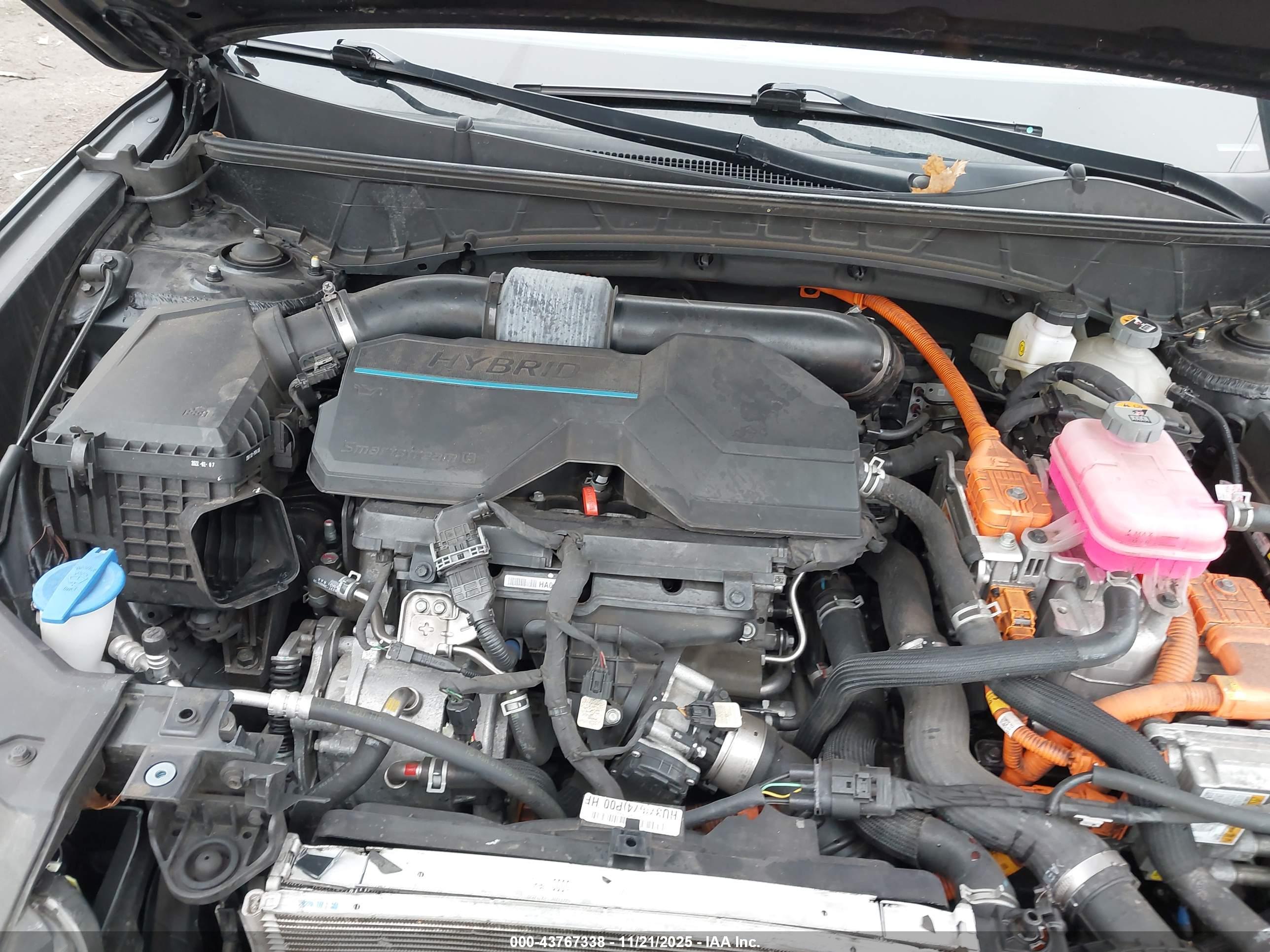 HYUNDAI TUCSON image 10