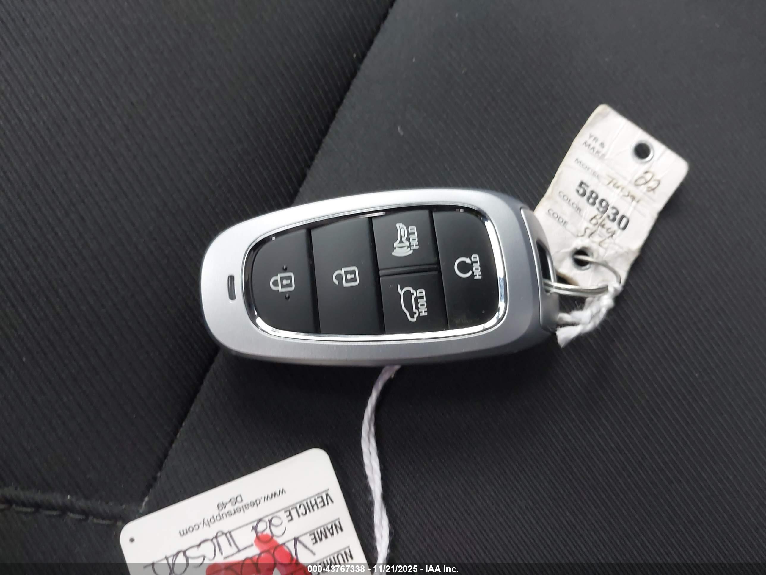 HYUNDAI TUCSON image 11