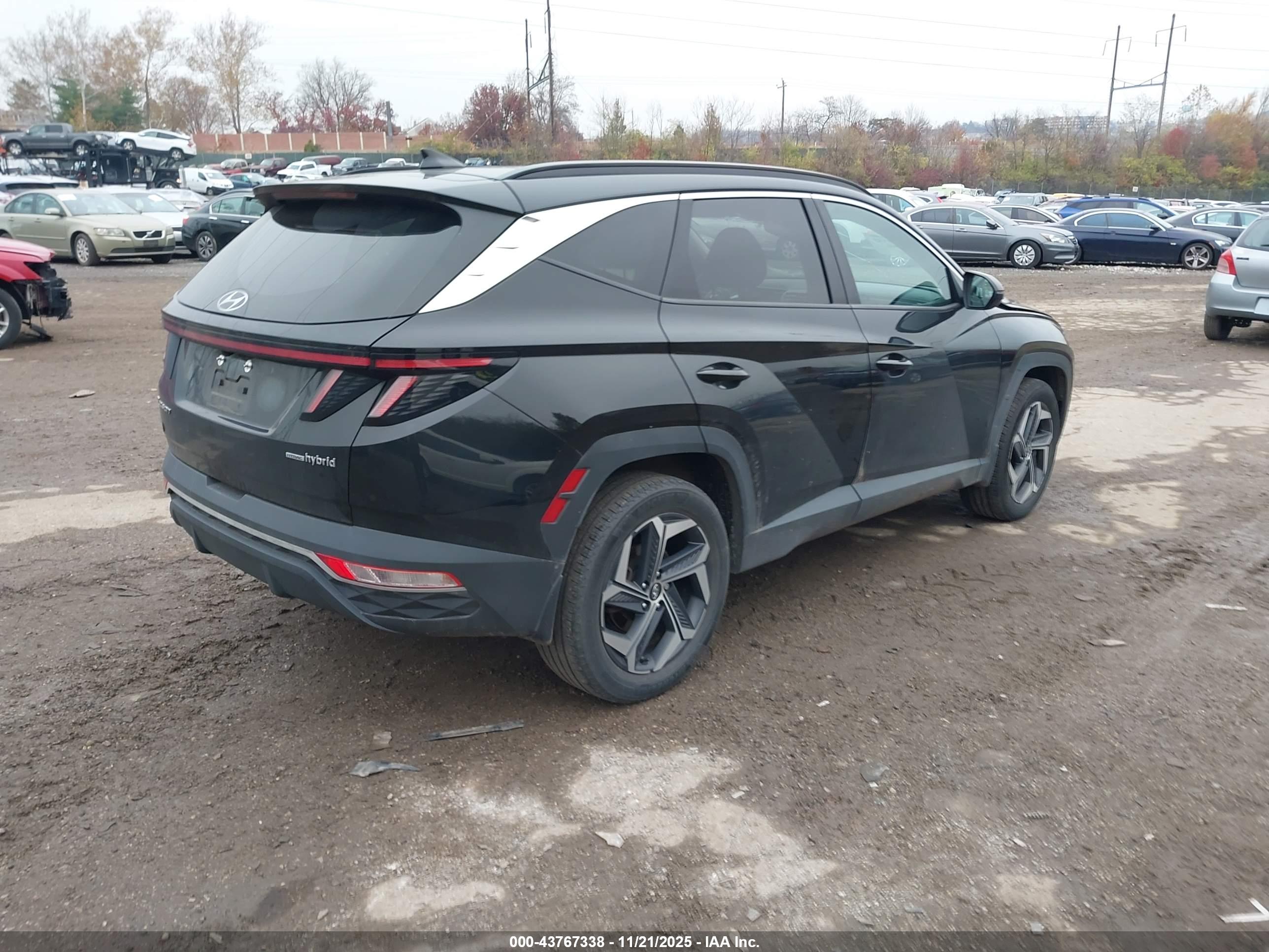 HYUNDAI TUCSON image 4