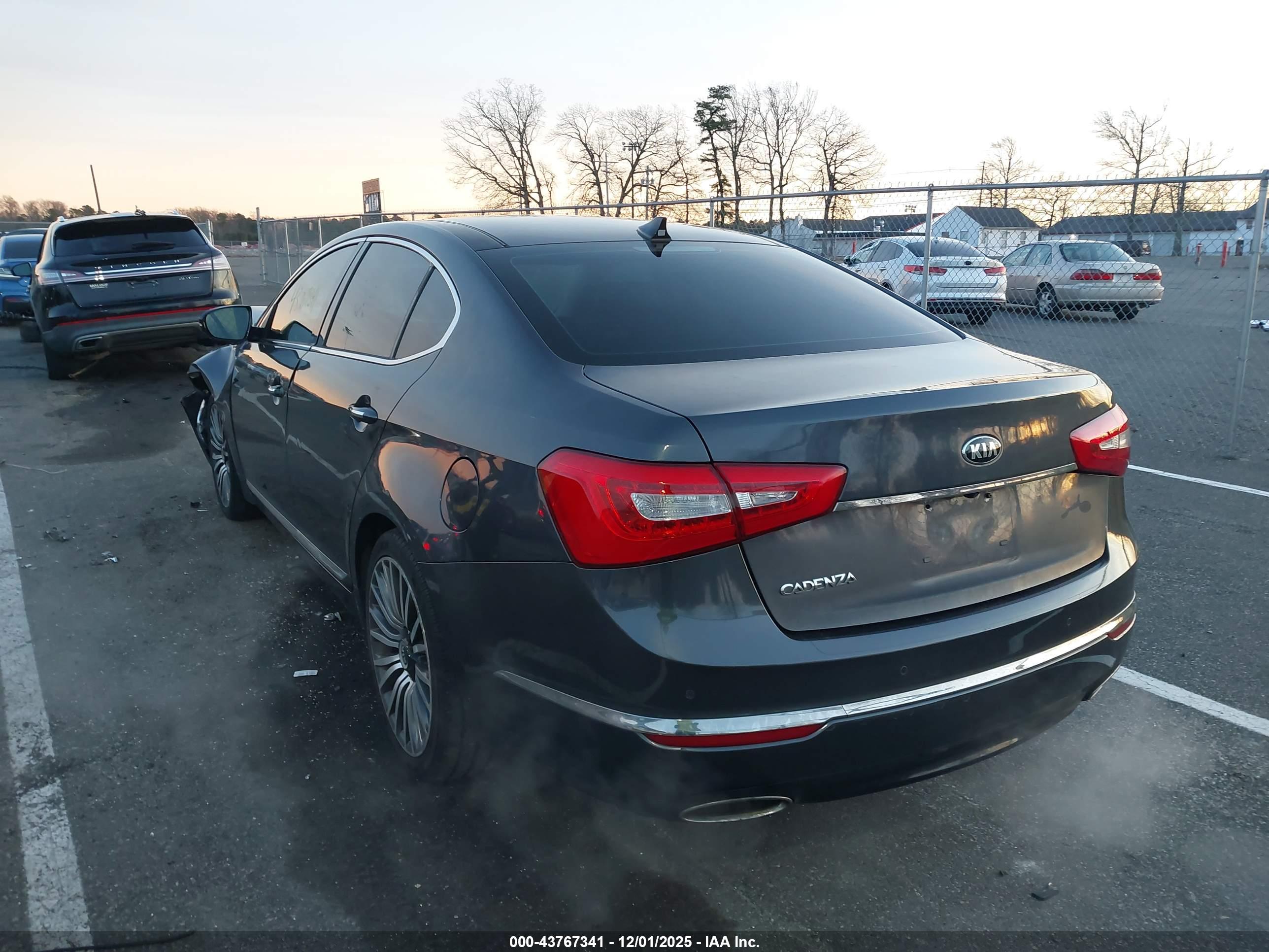KIA CADENZA image 3