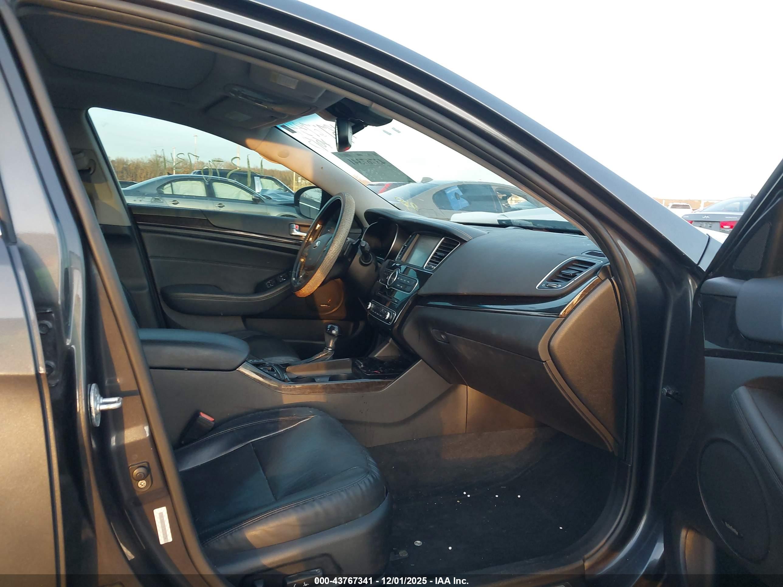 KIA CADENZA image 5
