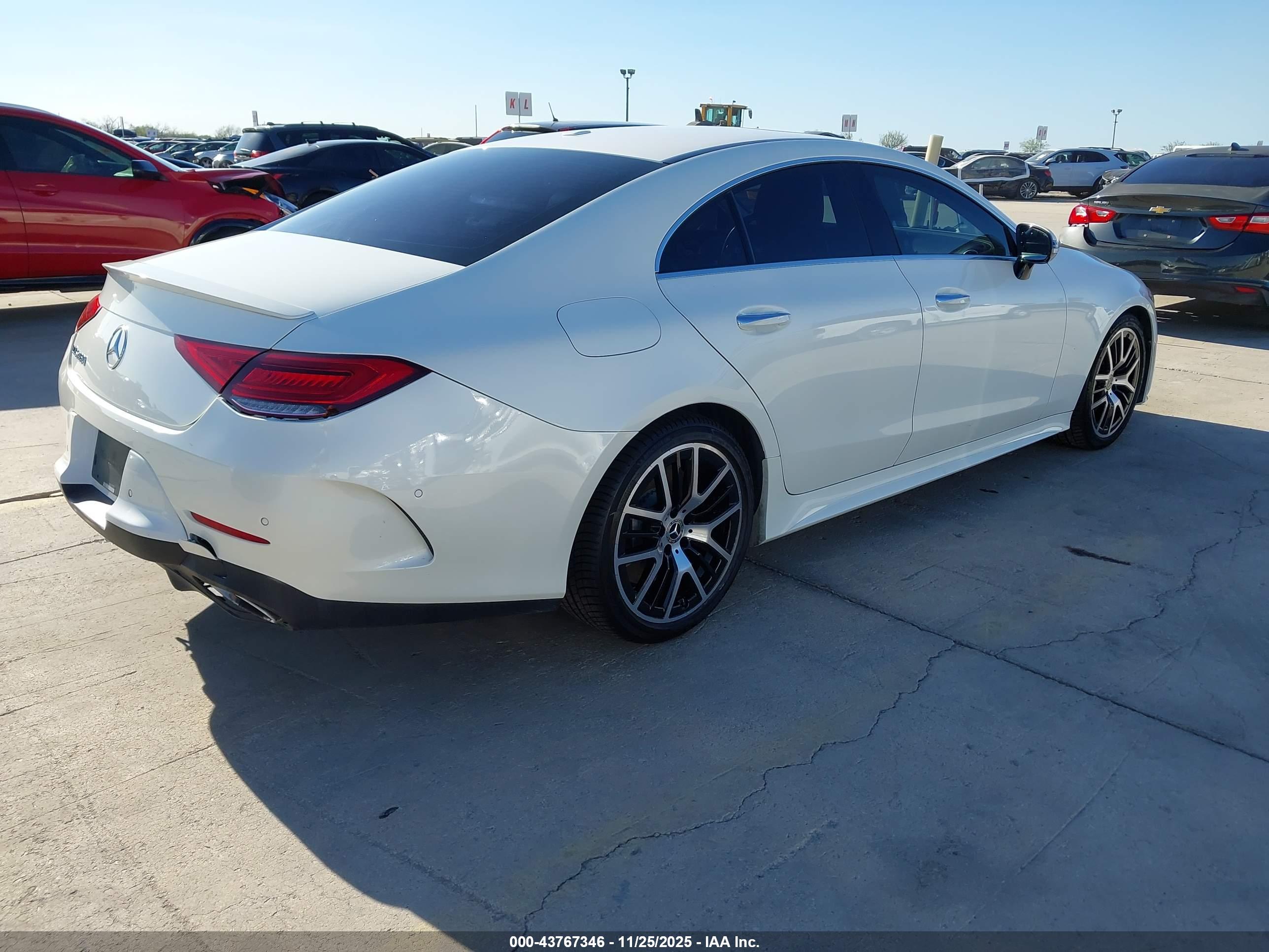 MERCEDES-BENZ CLS image 4