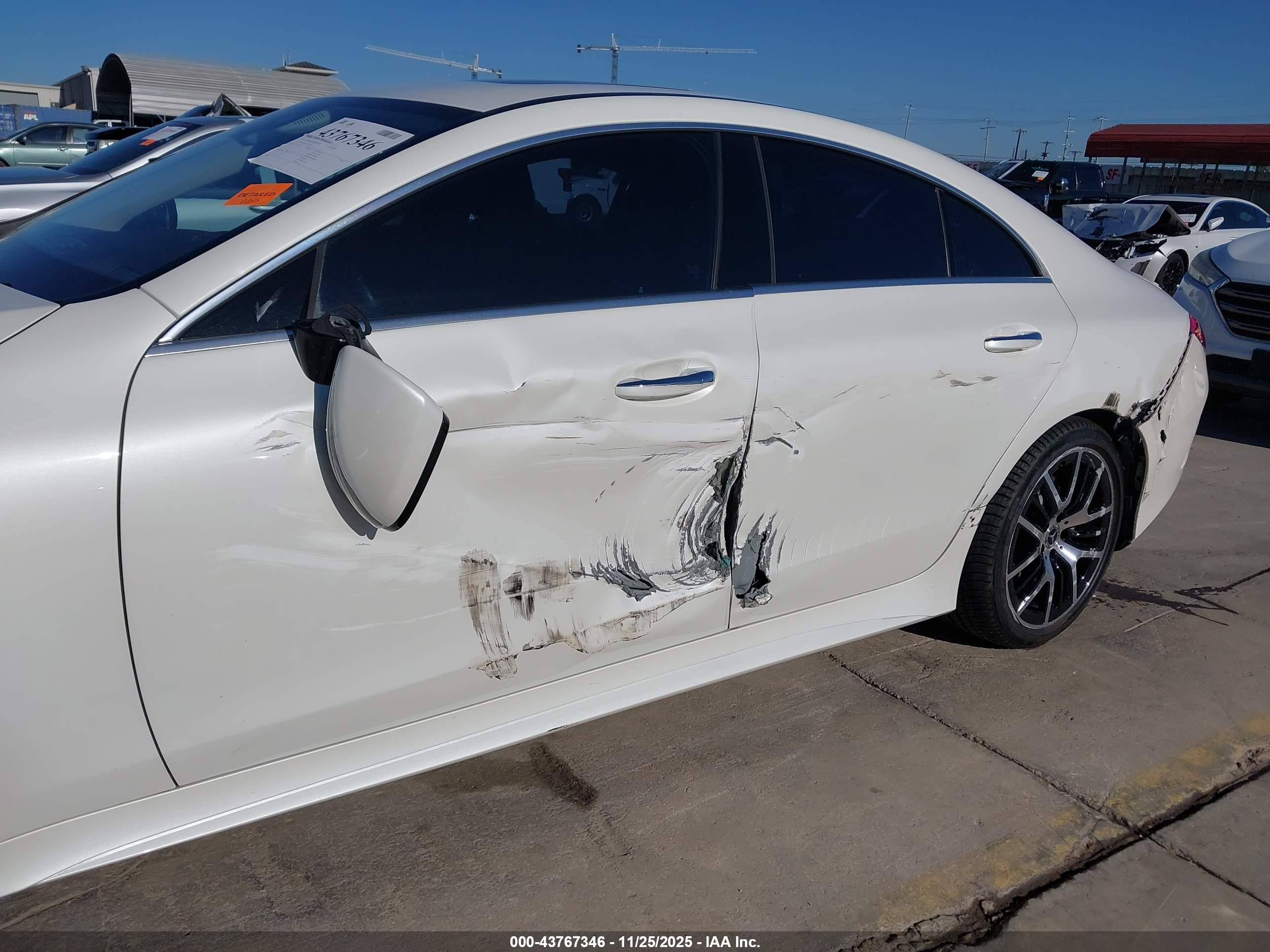 MERCEDES-BENZ CLS image 6