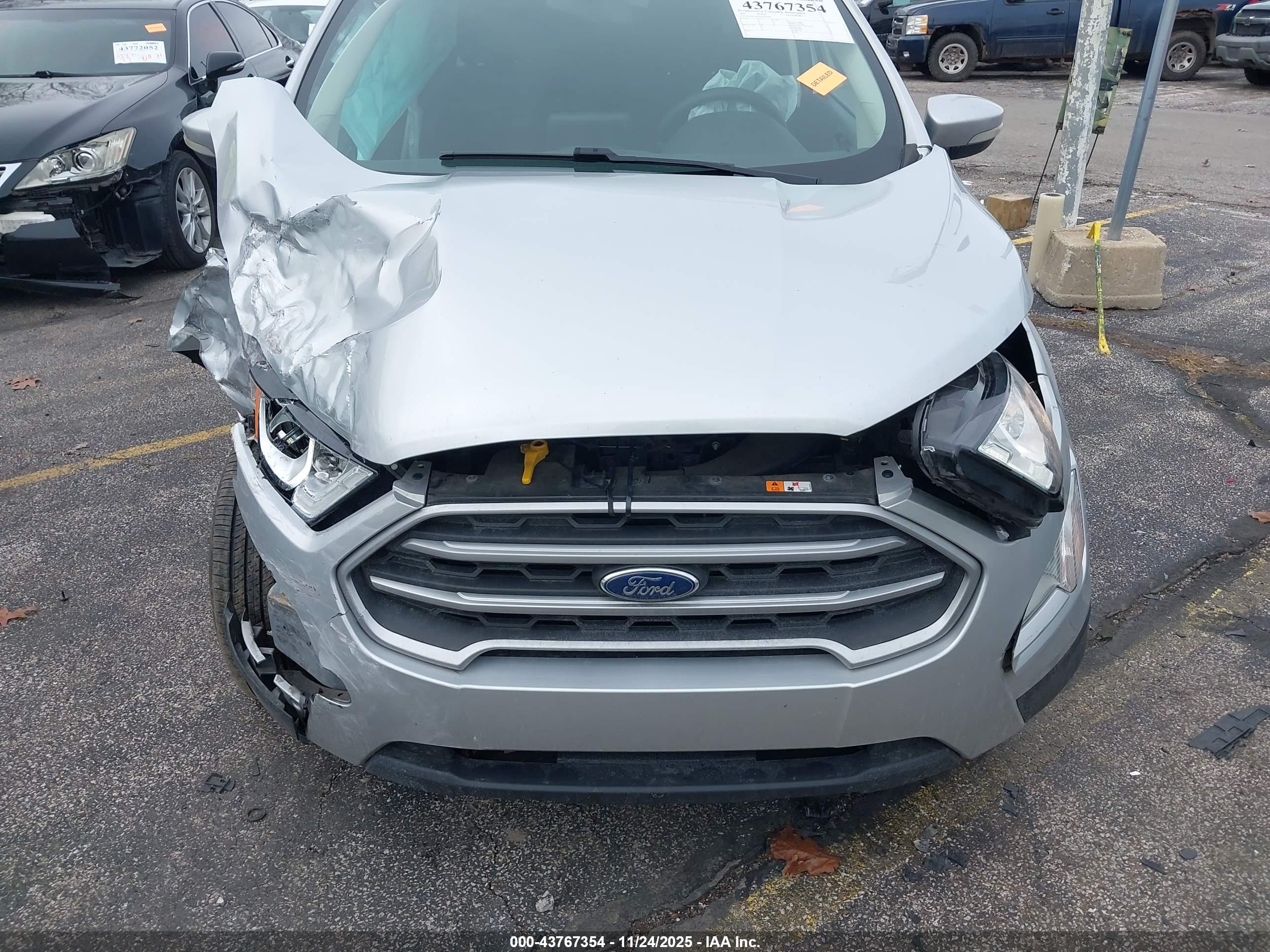 FORD ECOSPORT image 6