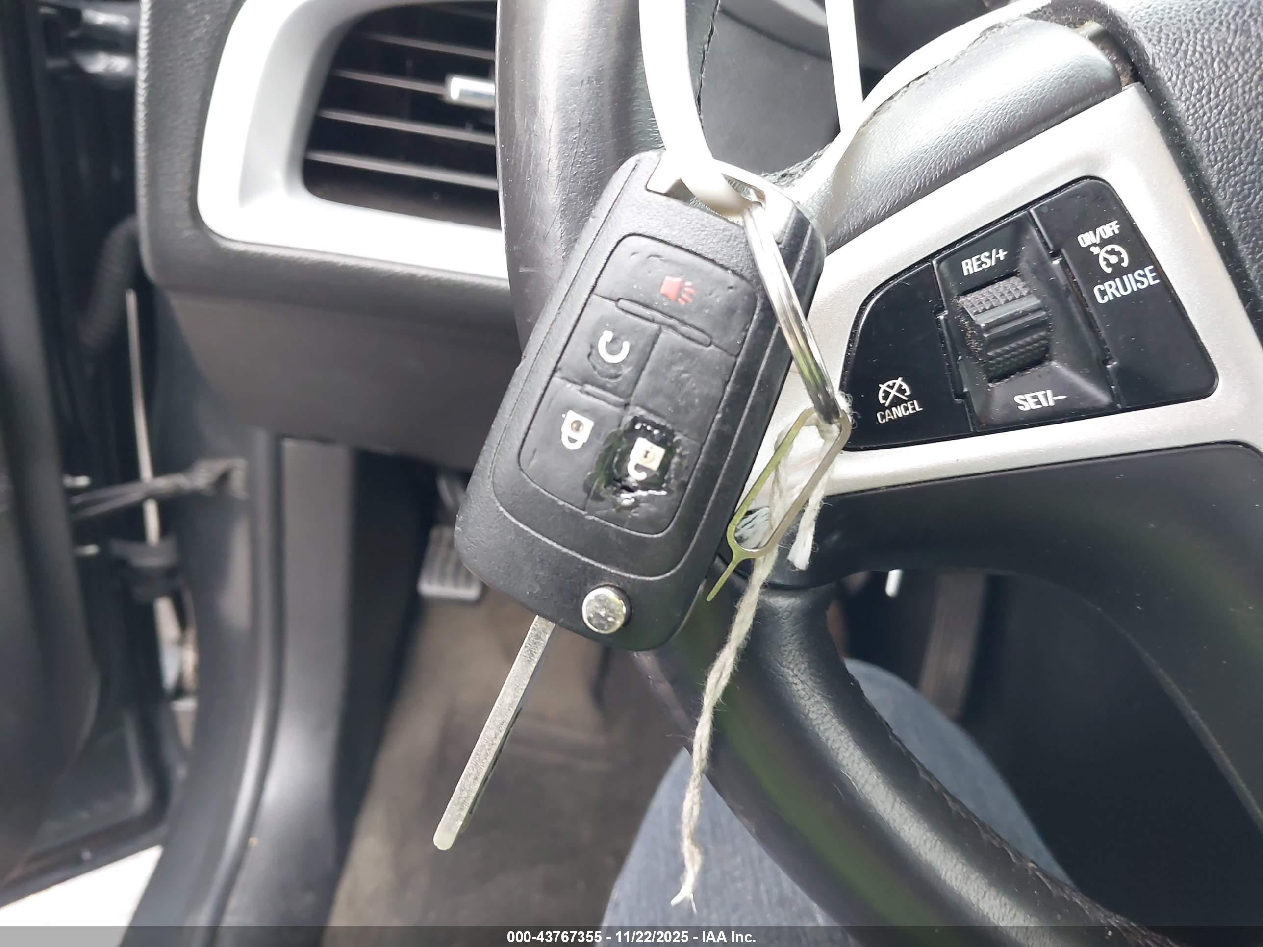 CHEVROLET EQUINOX image 11