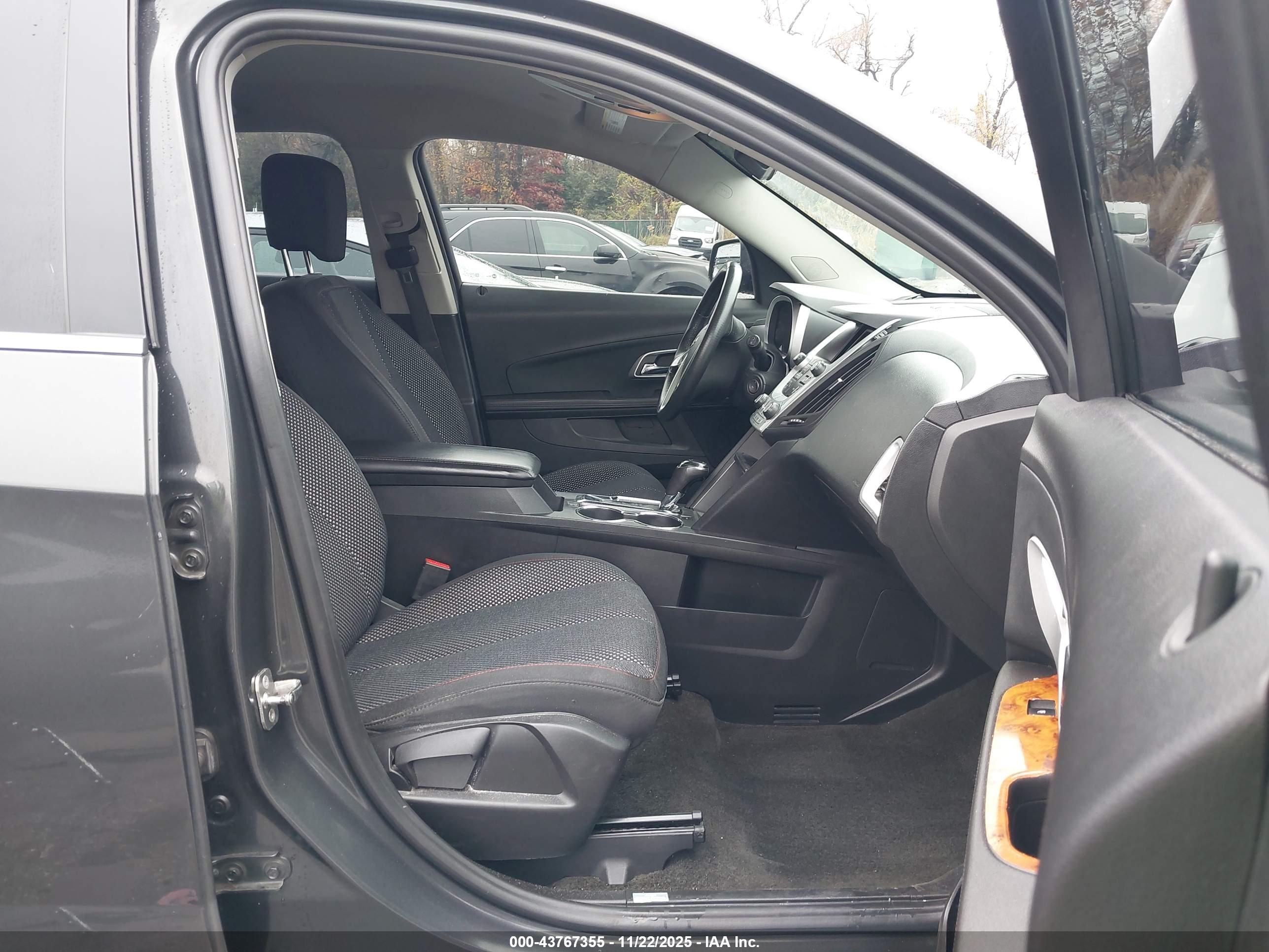 CHEVROLET EQUINOX image 5
