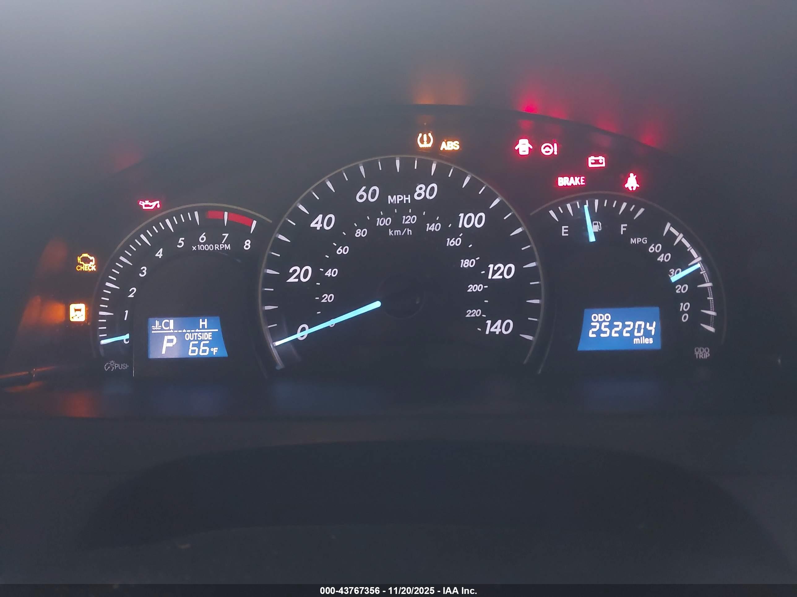 TOYOTA CAMRY image 7