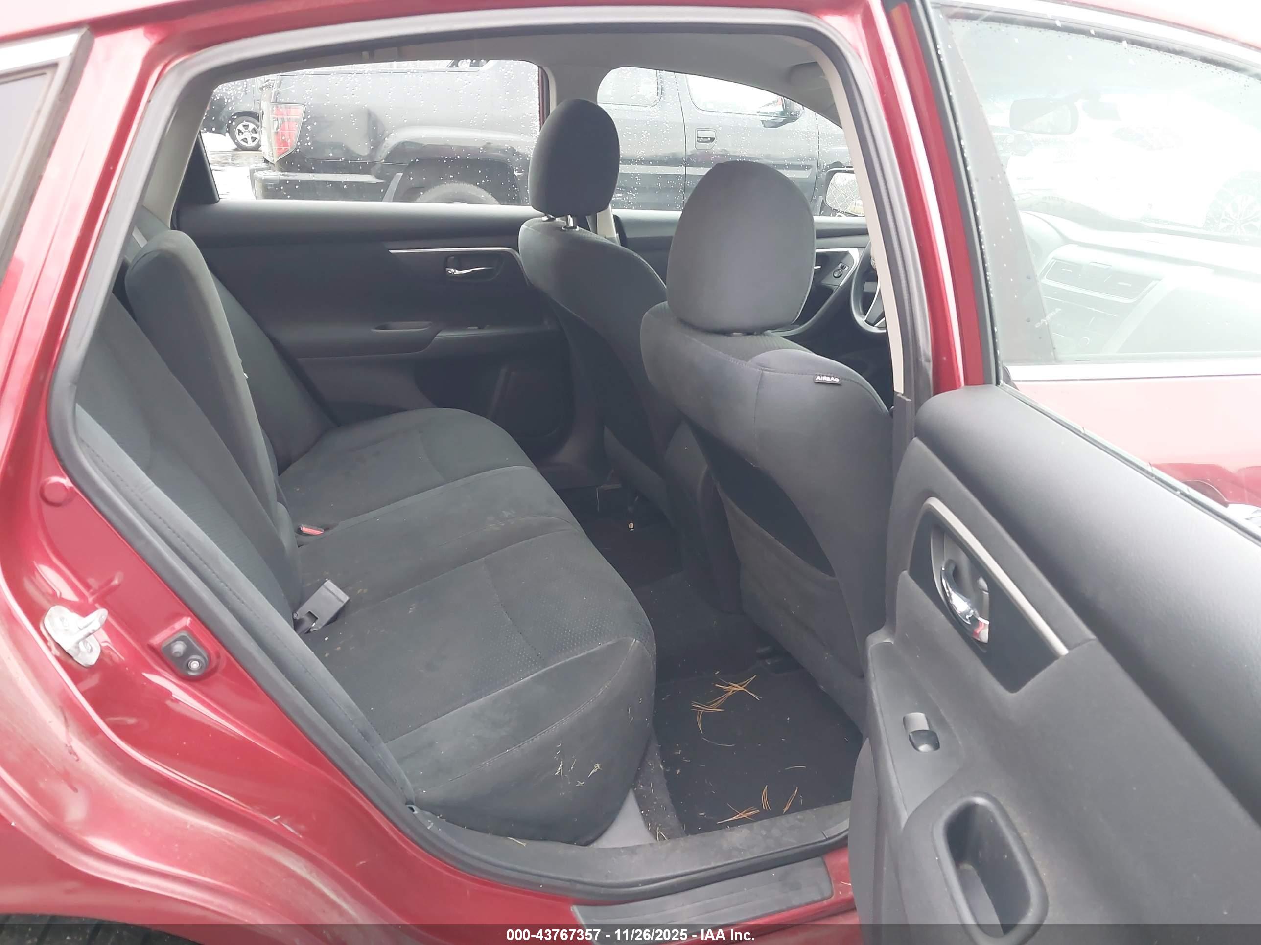 NISSAN ALTIMA image 8