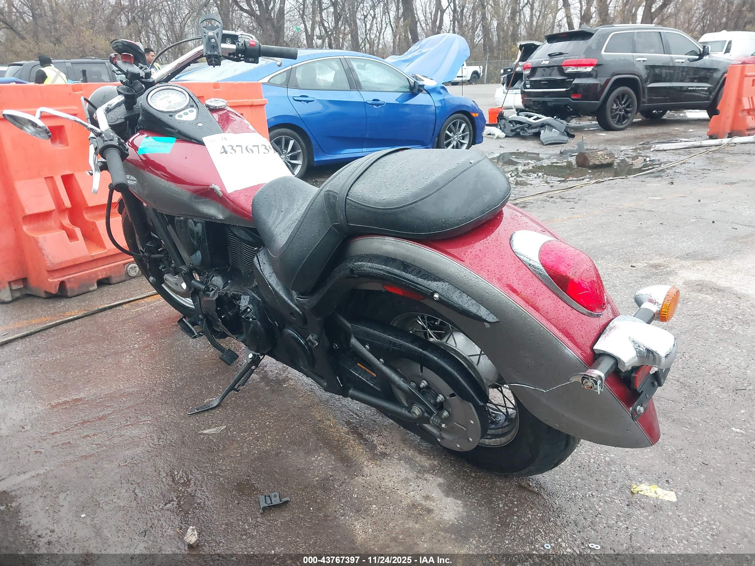 KAWASAKI VN900 image 3
