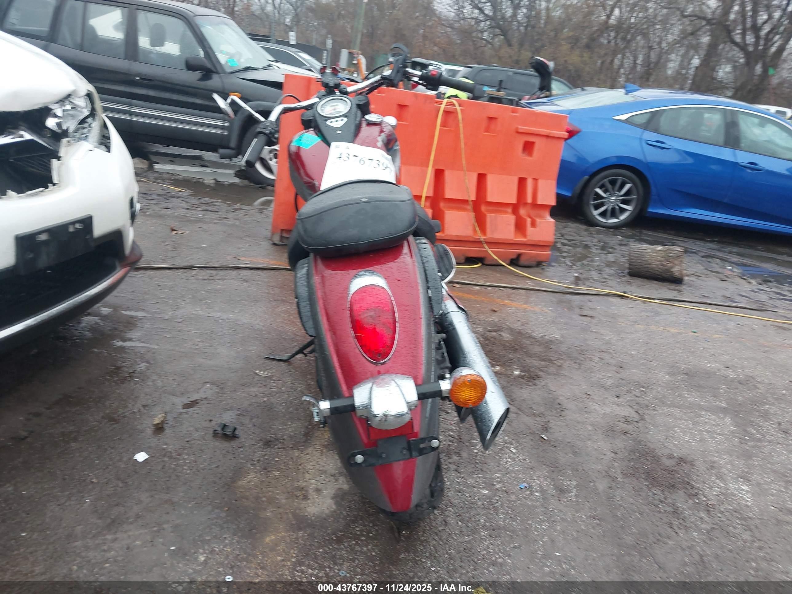 KAWASAKI VN900 image 6