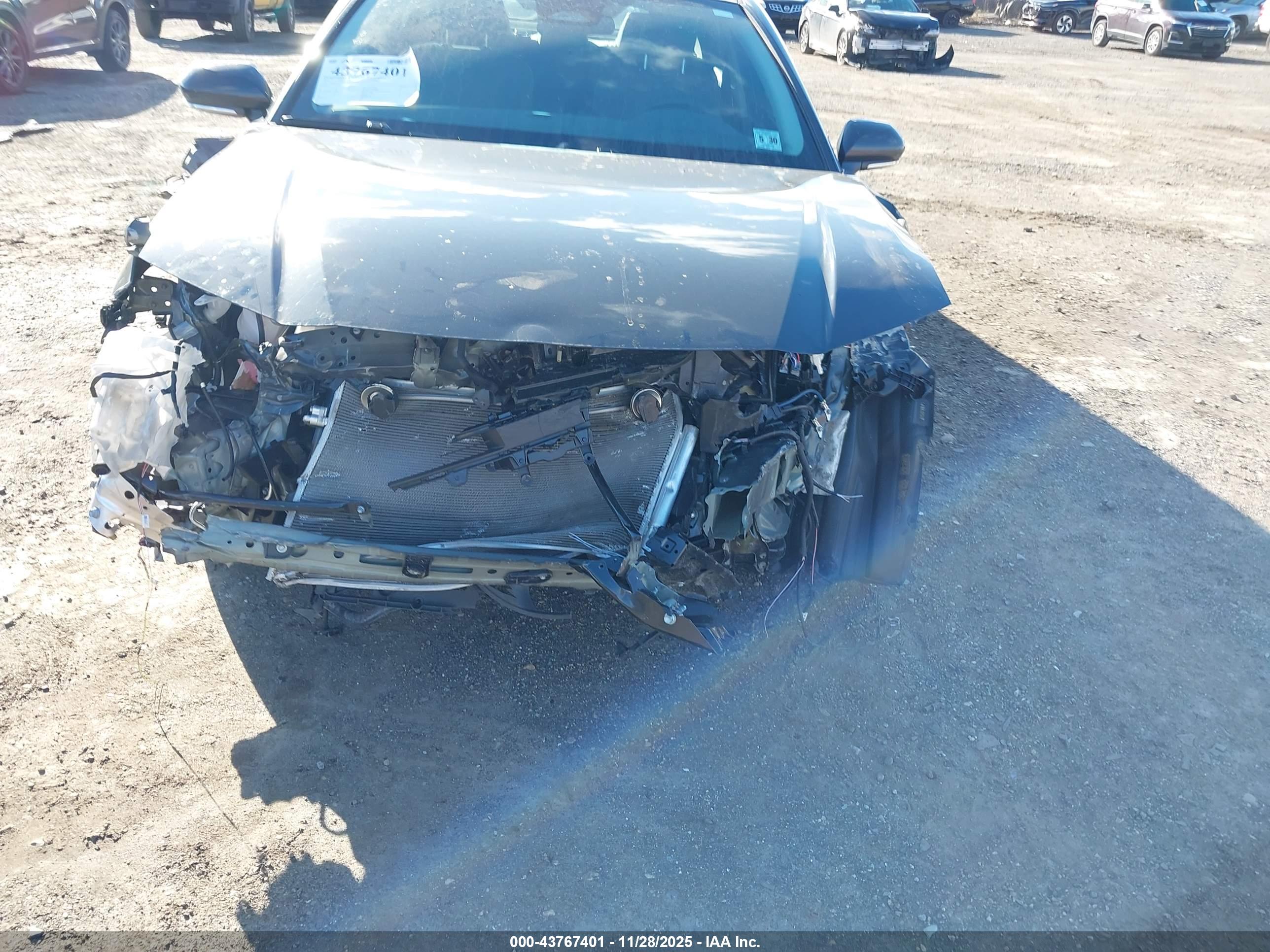 TOYOTA CAMRY image 6