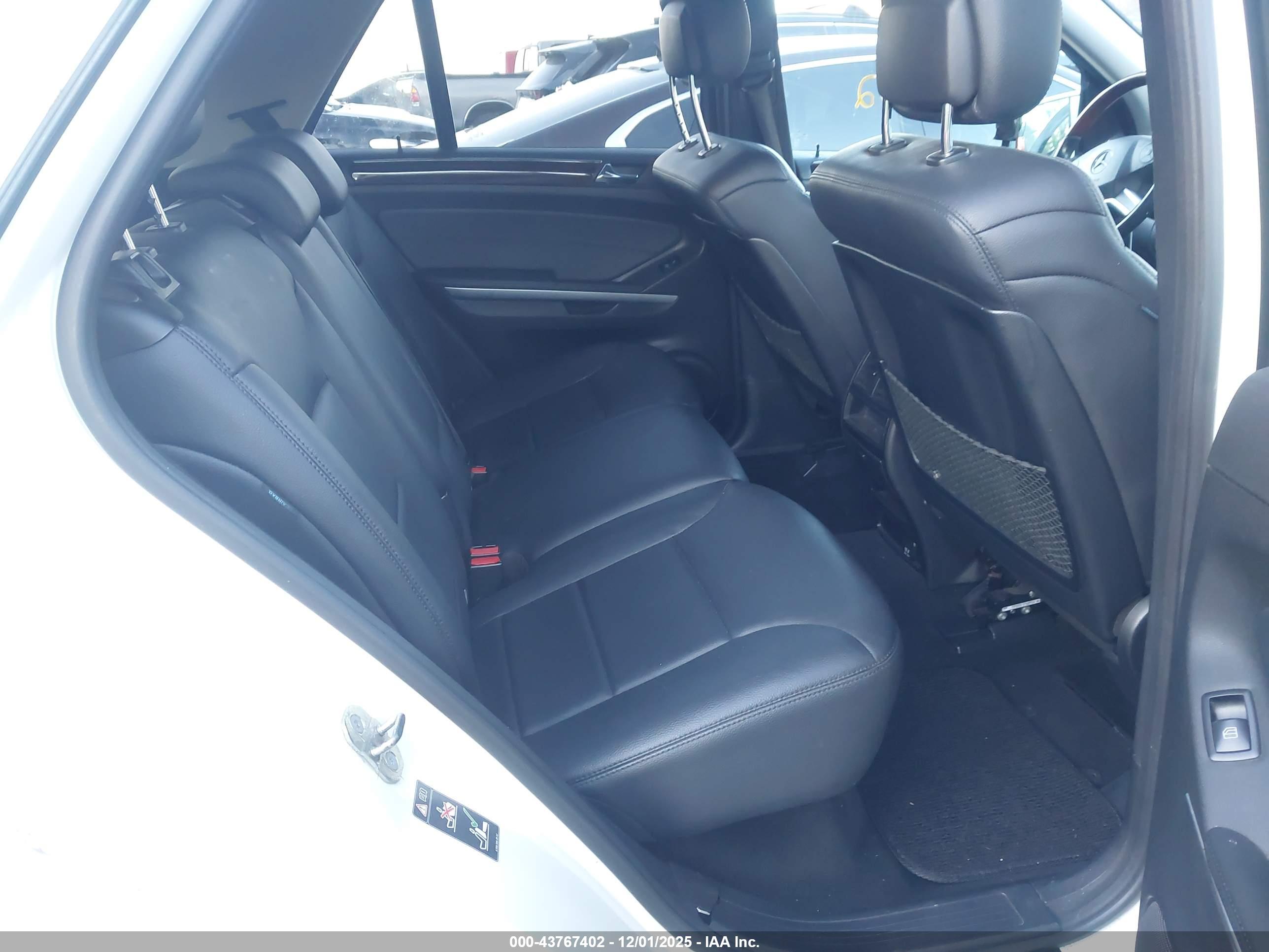 MERCEDES-BENZ ML image 8