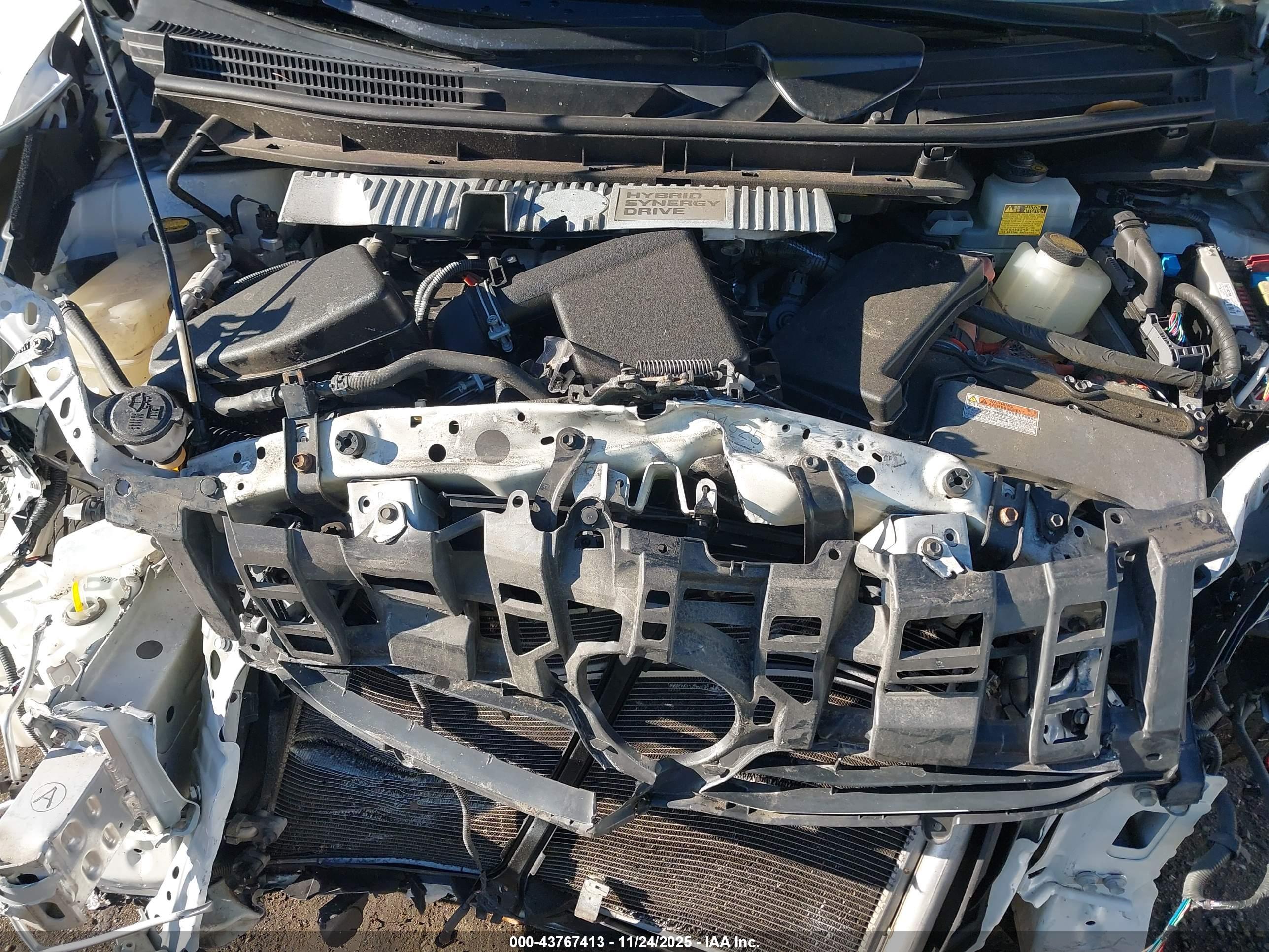 TOYOTA PRIUS image 10