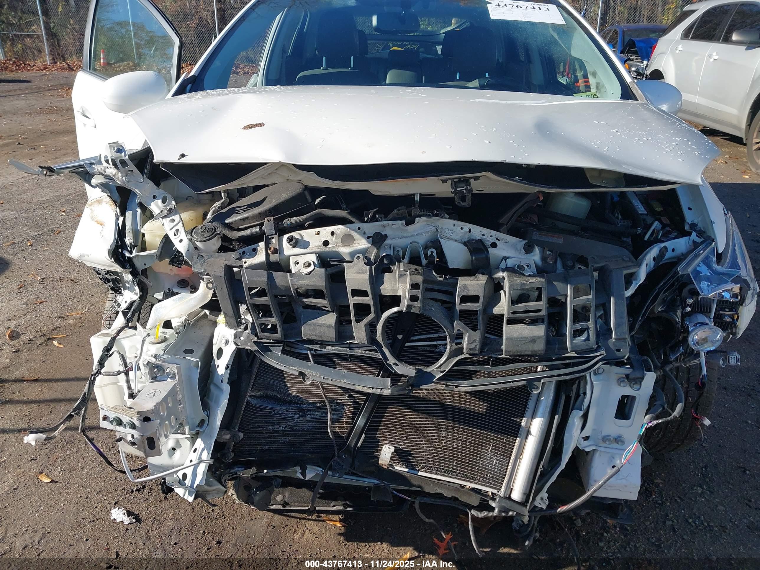 TOYOTA PRIUS image 6