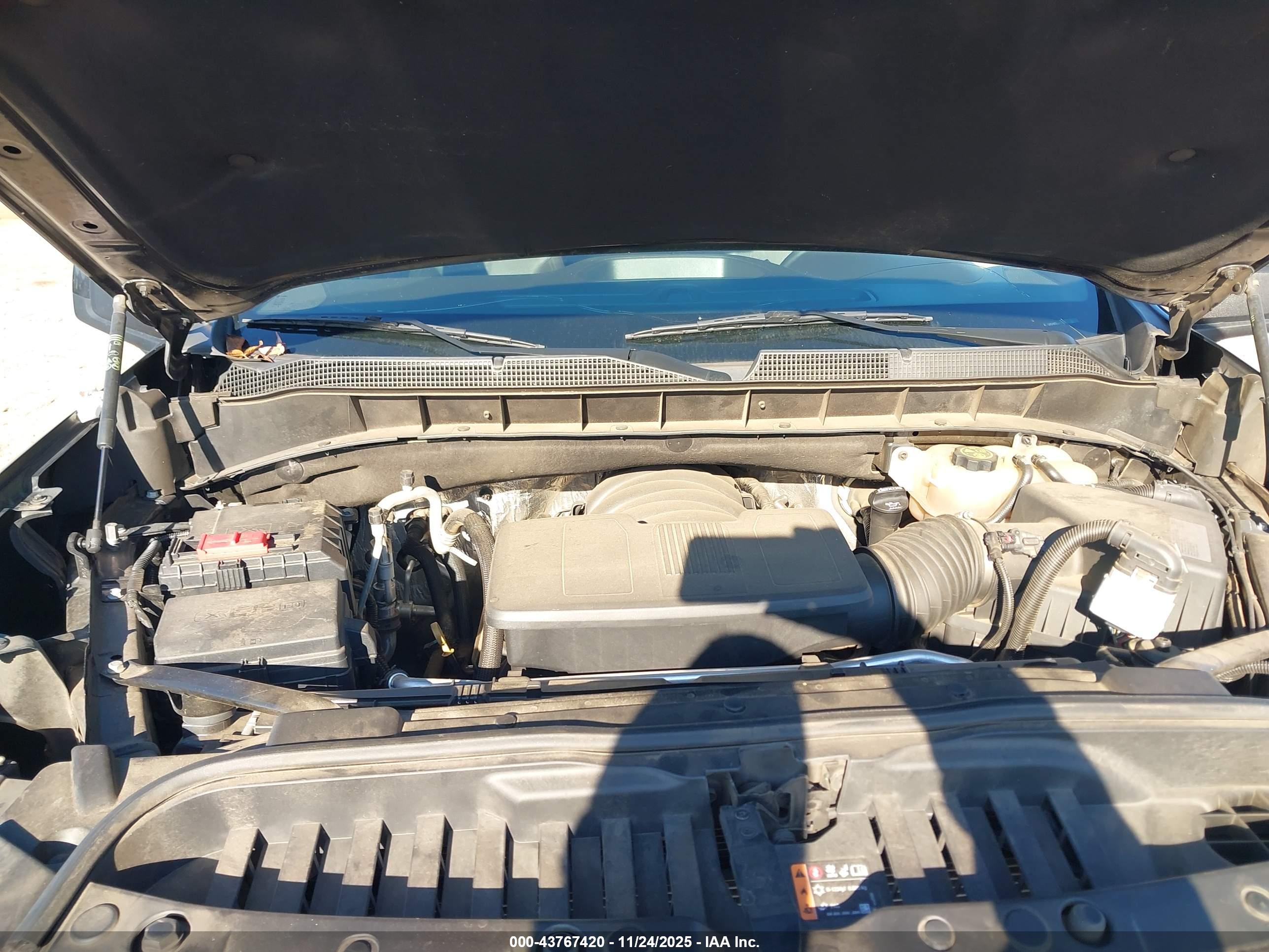 CHEVROLET SILVERADO image 10