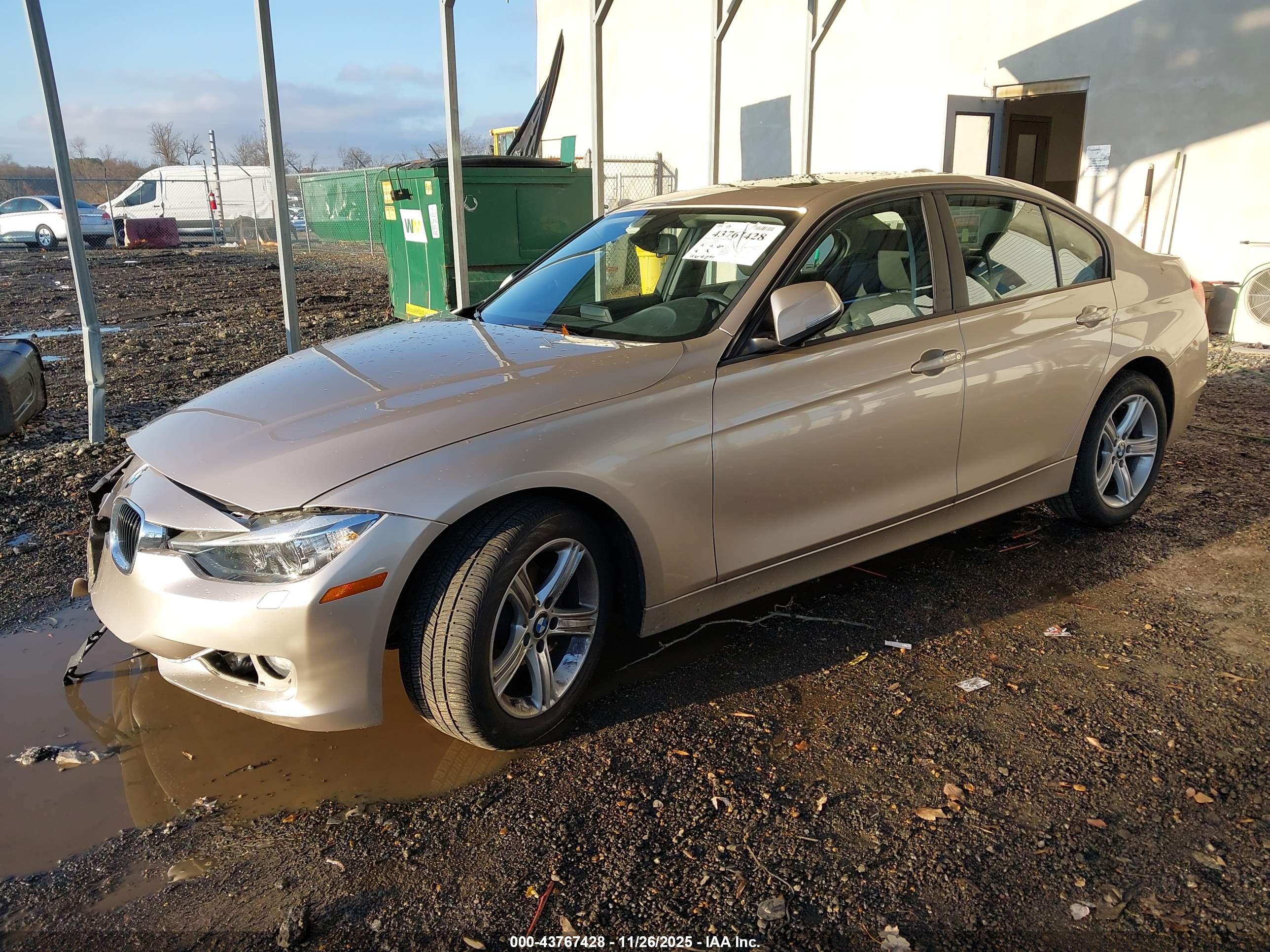 BMW 320I image 2