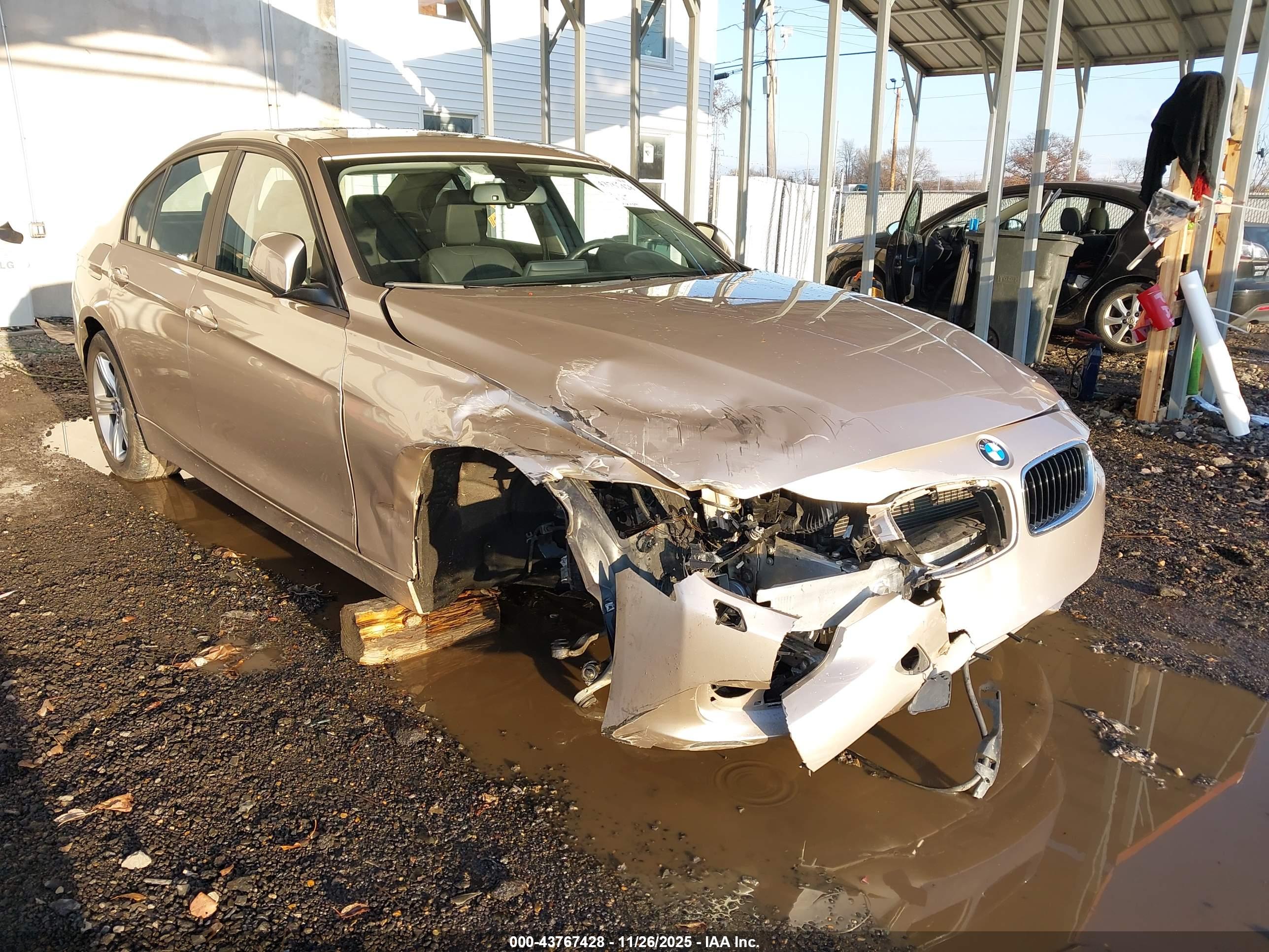 BMW 320I image 6