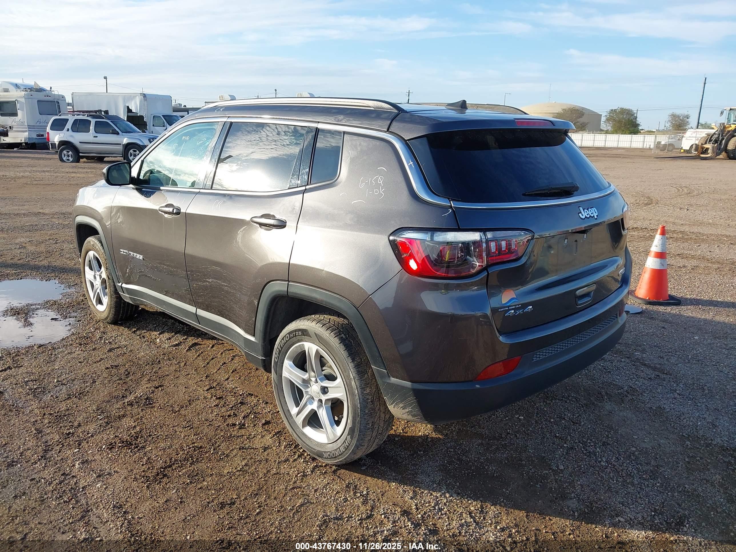 JEEP COMPASS image 3