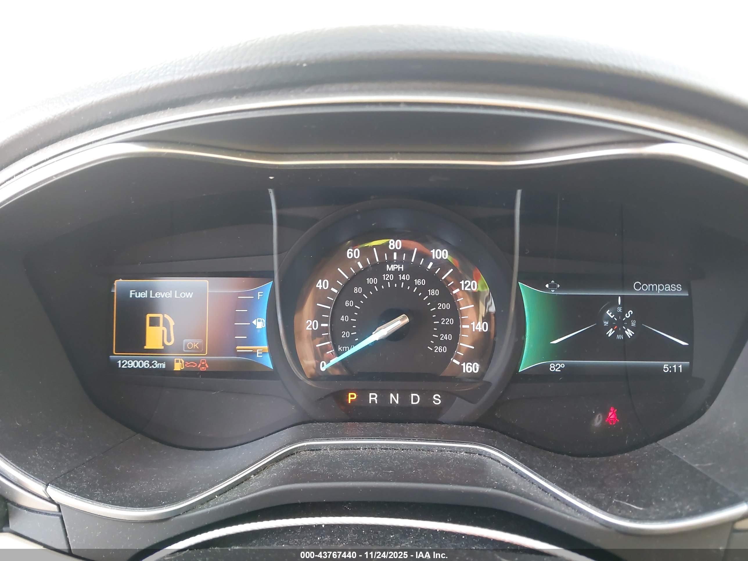 FORD FUSION image 7