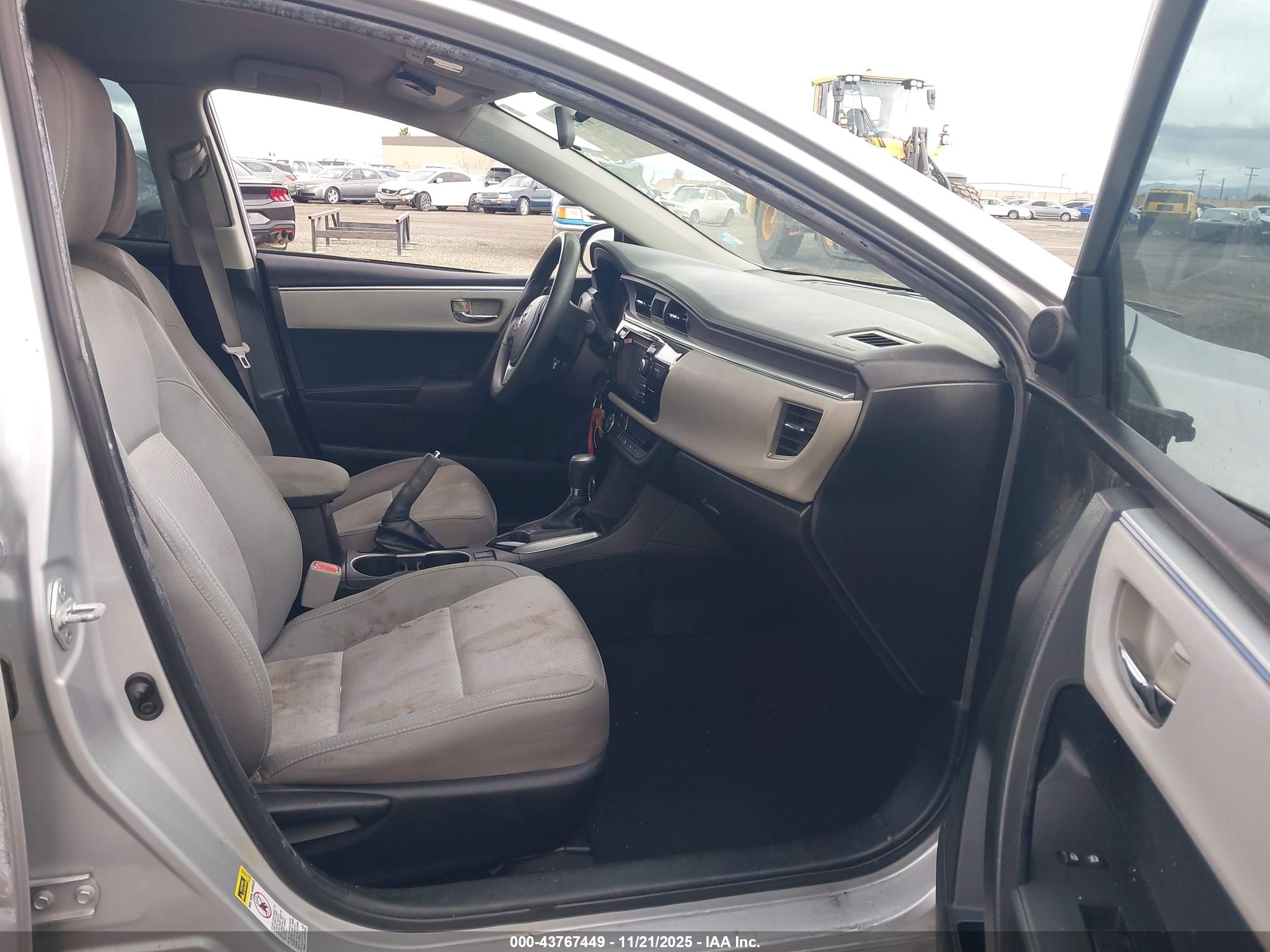 TOYOTA COROLLA image 5