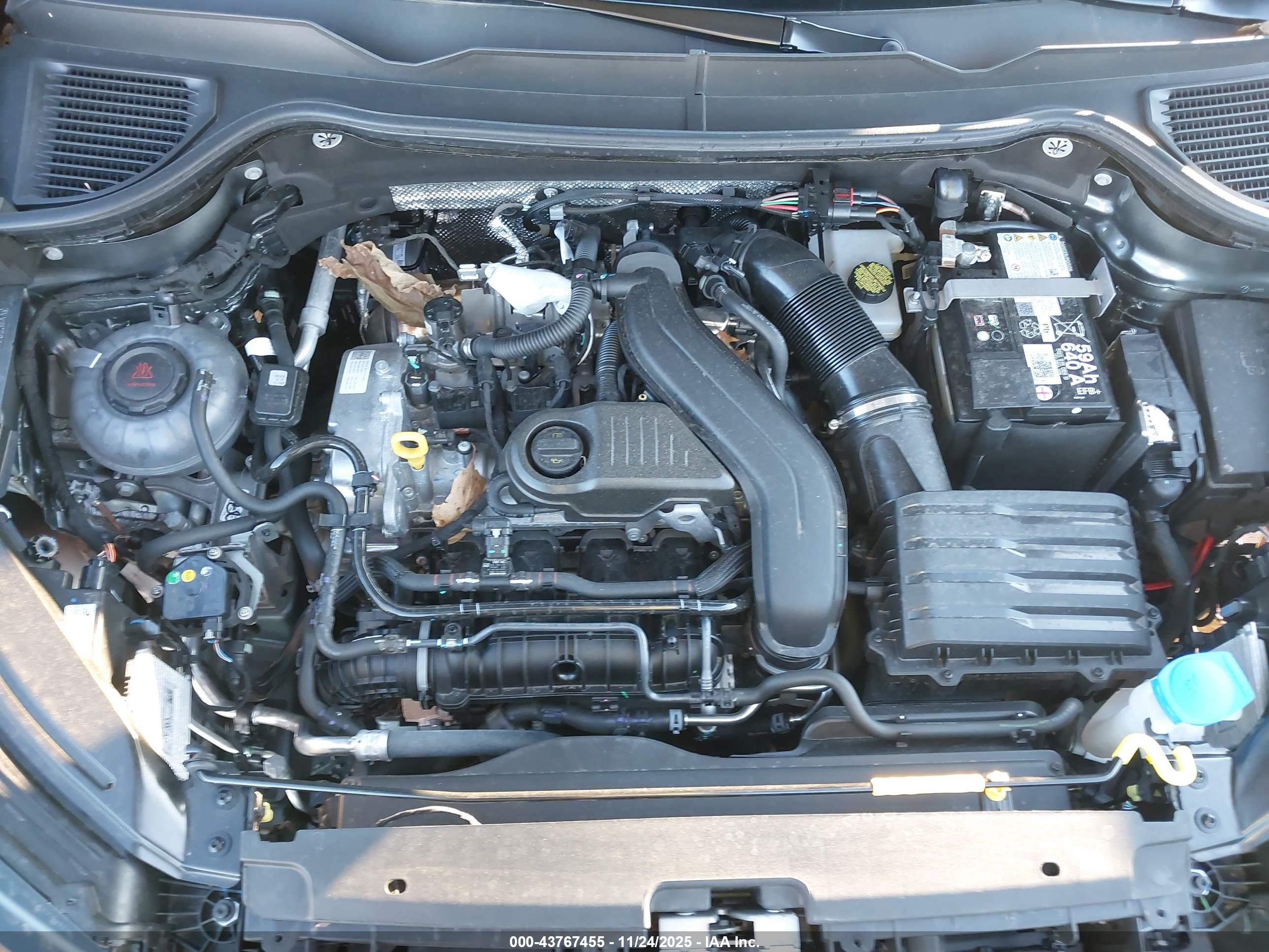 VOLKSWAGEN TAOS image 10