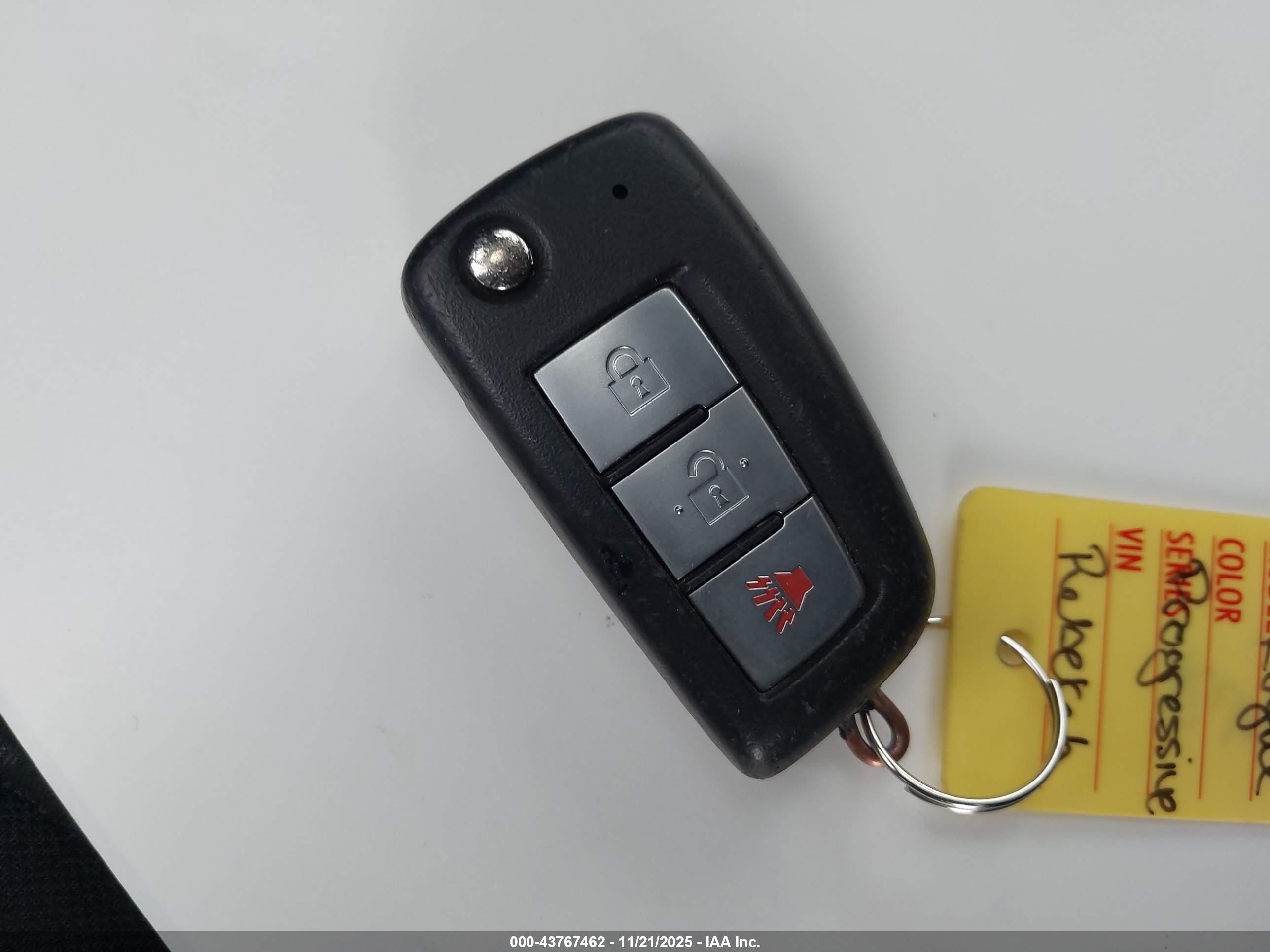 NISSAN ROGUE image 11