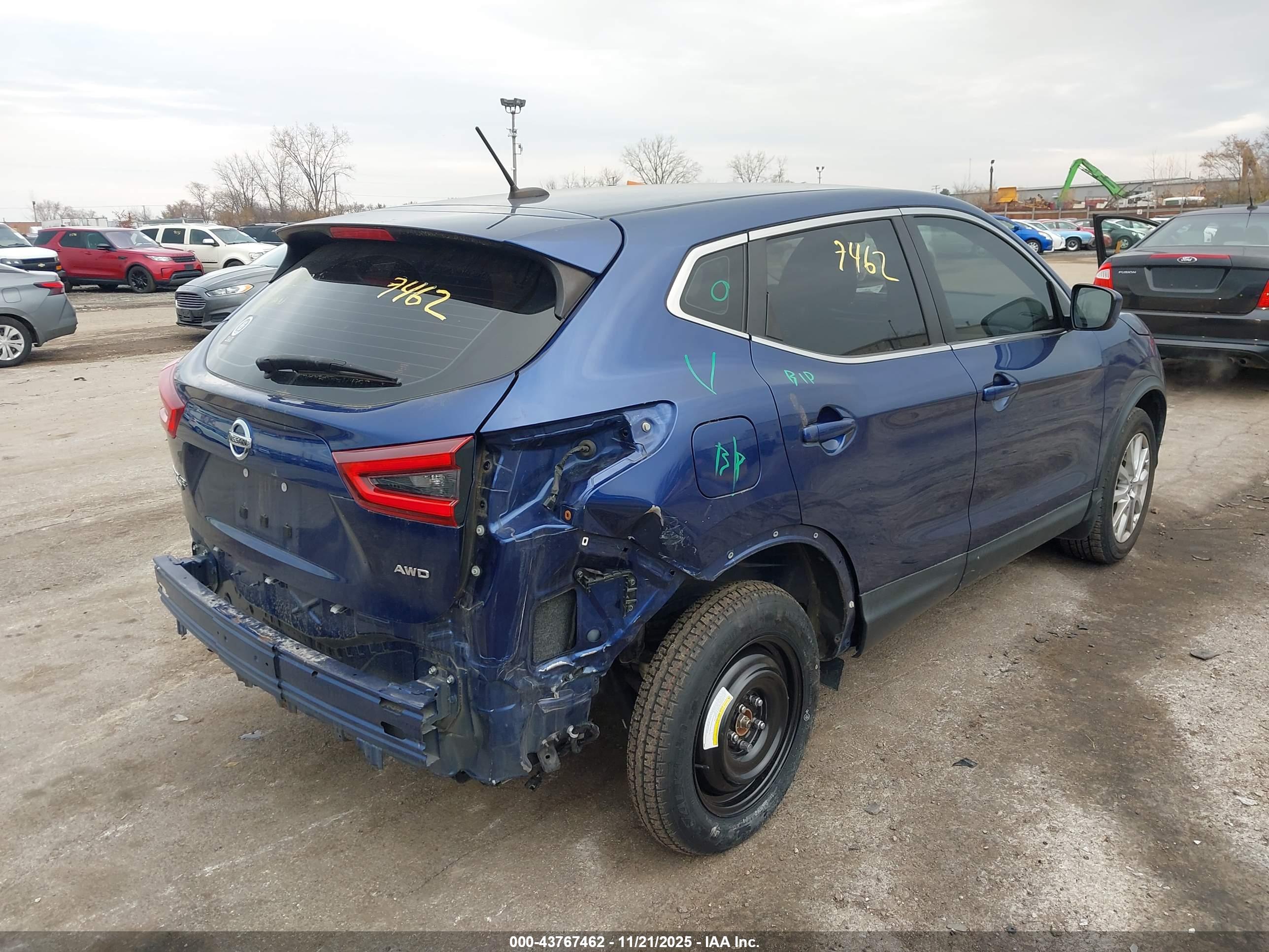 NISSAN ROGUE image 4