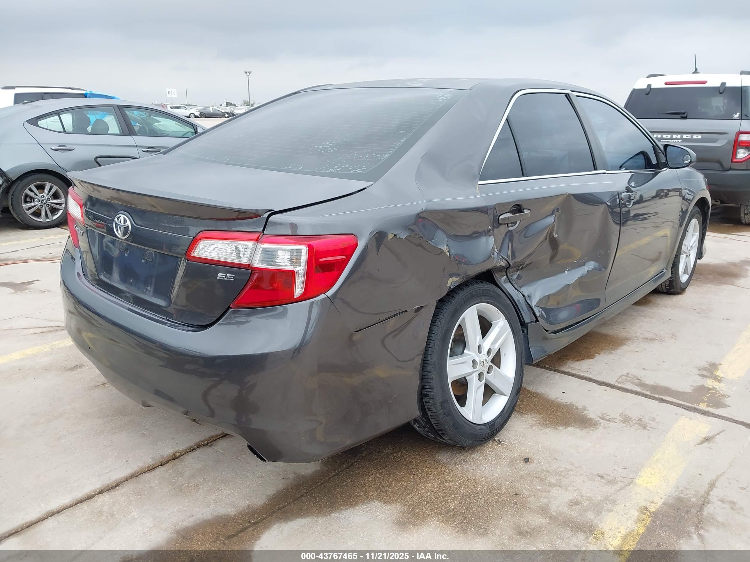 TOYOTA CAMRY image 4