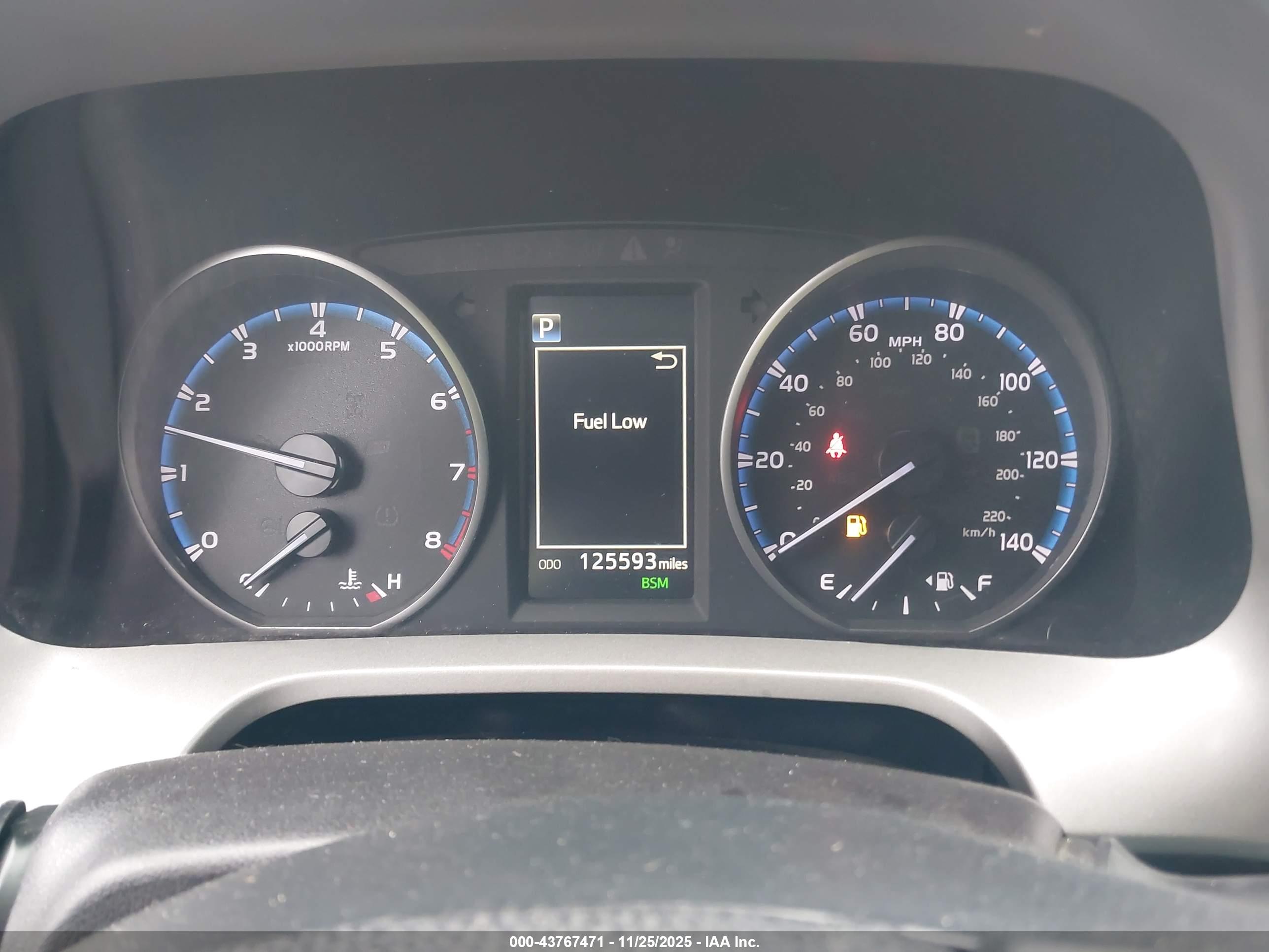 TOYOTA RAV4 image 7