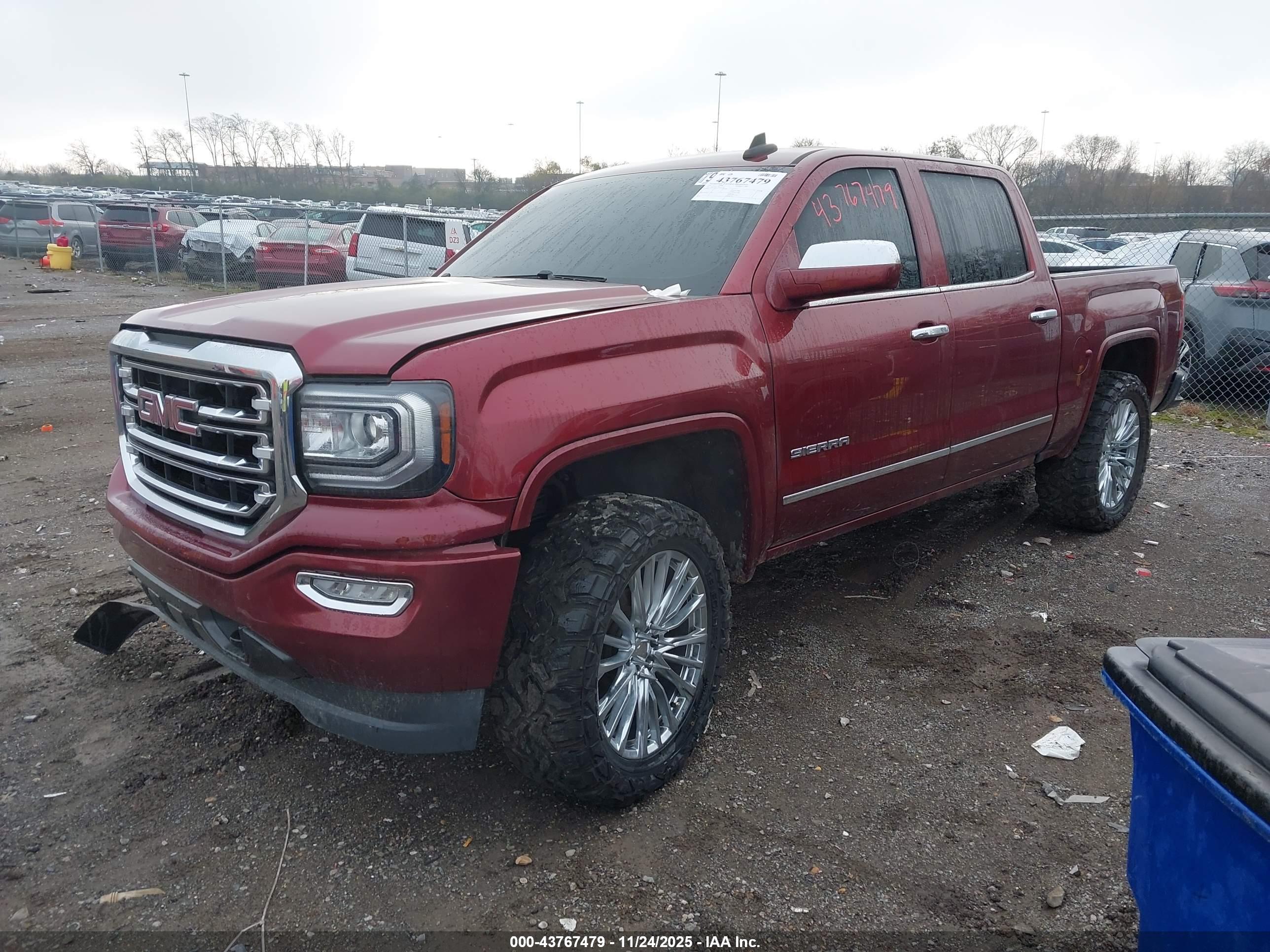 GMC SIERRA image 2