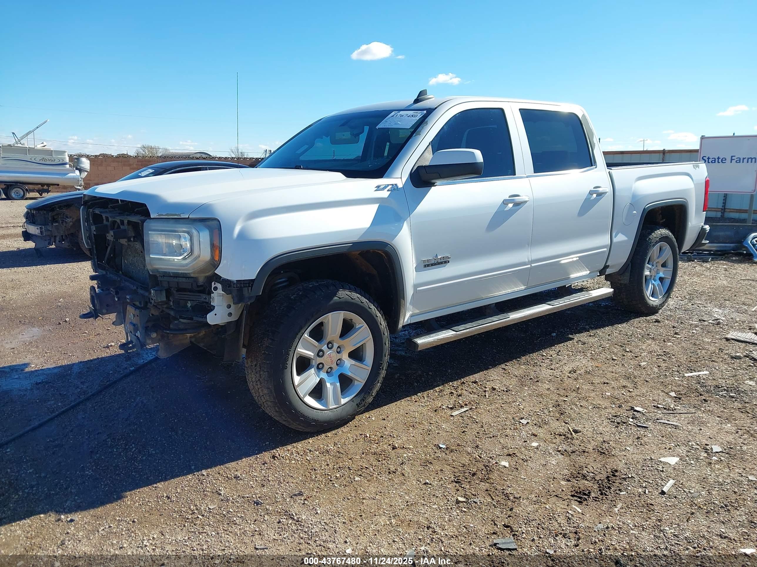 GMC SIERRA image 2