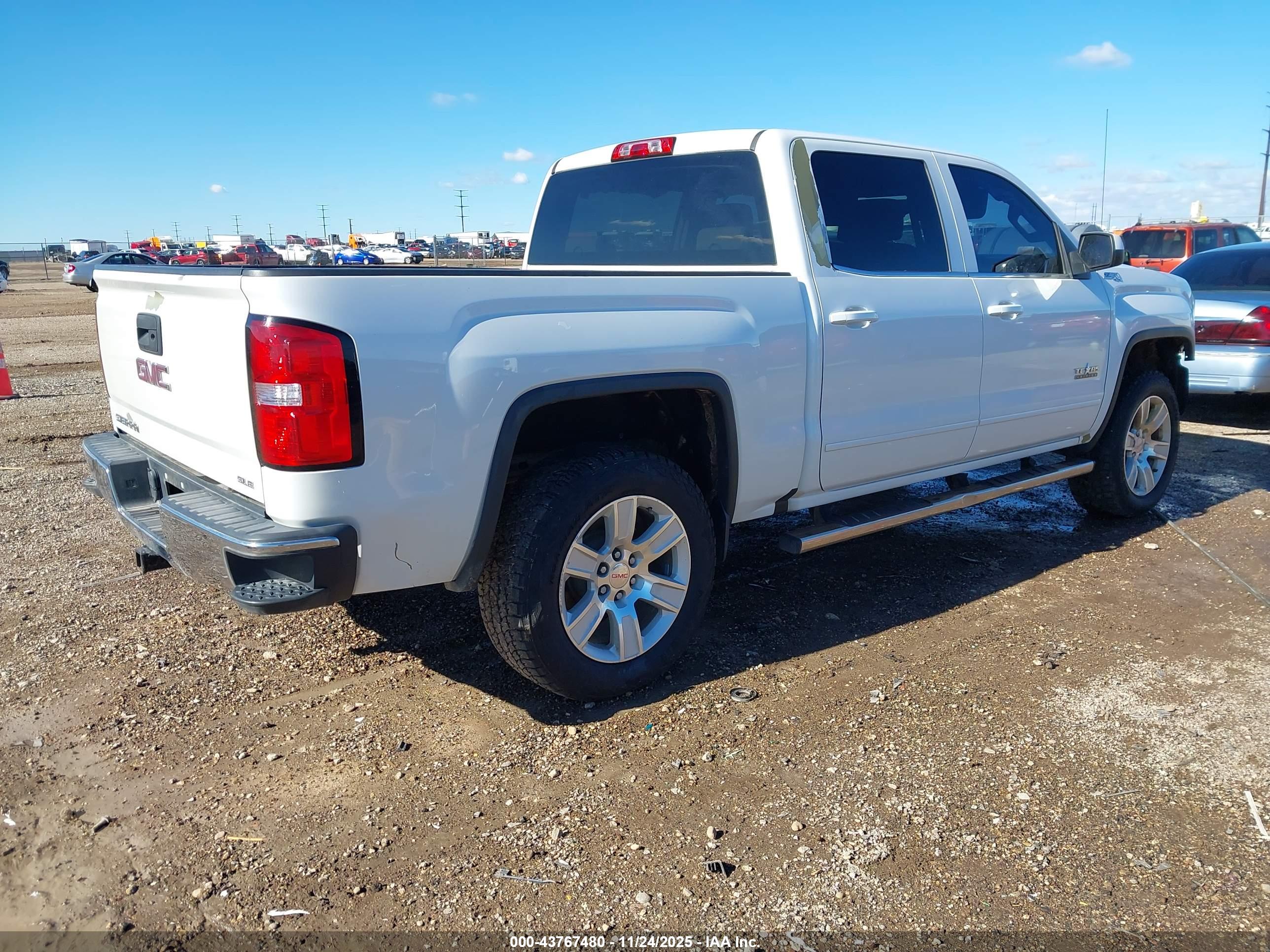 GMC SIERRA image 4