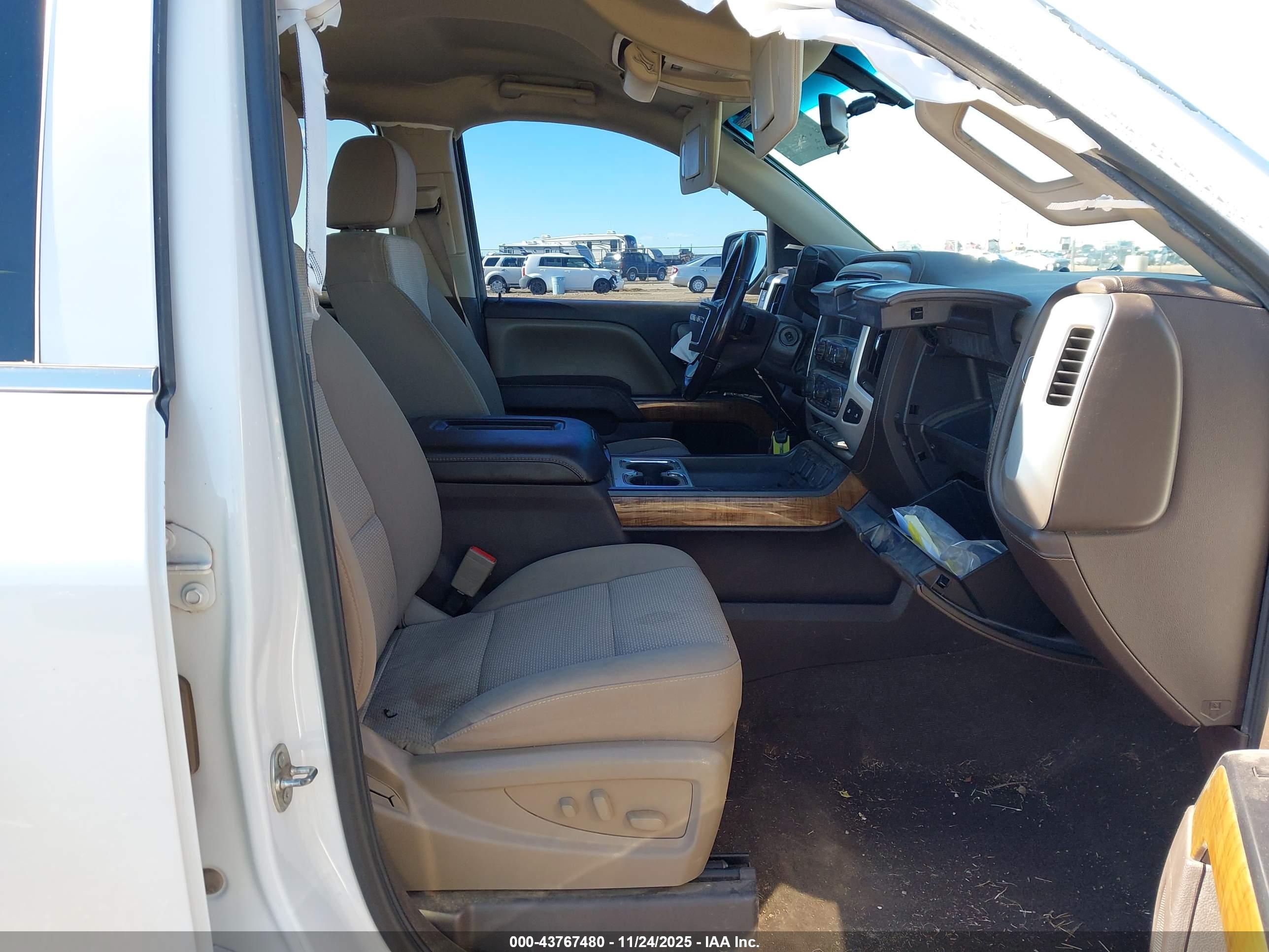 GMC SIERRA image 5