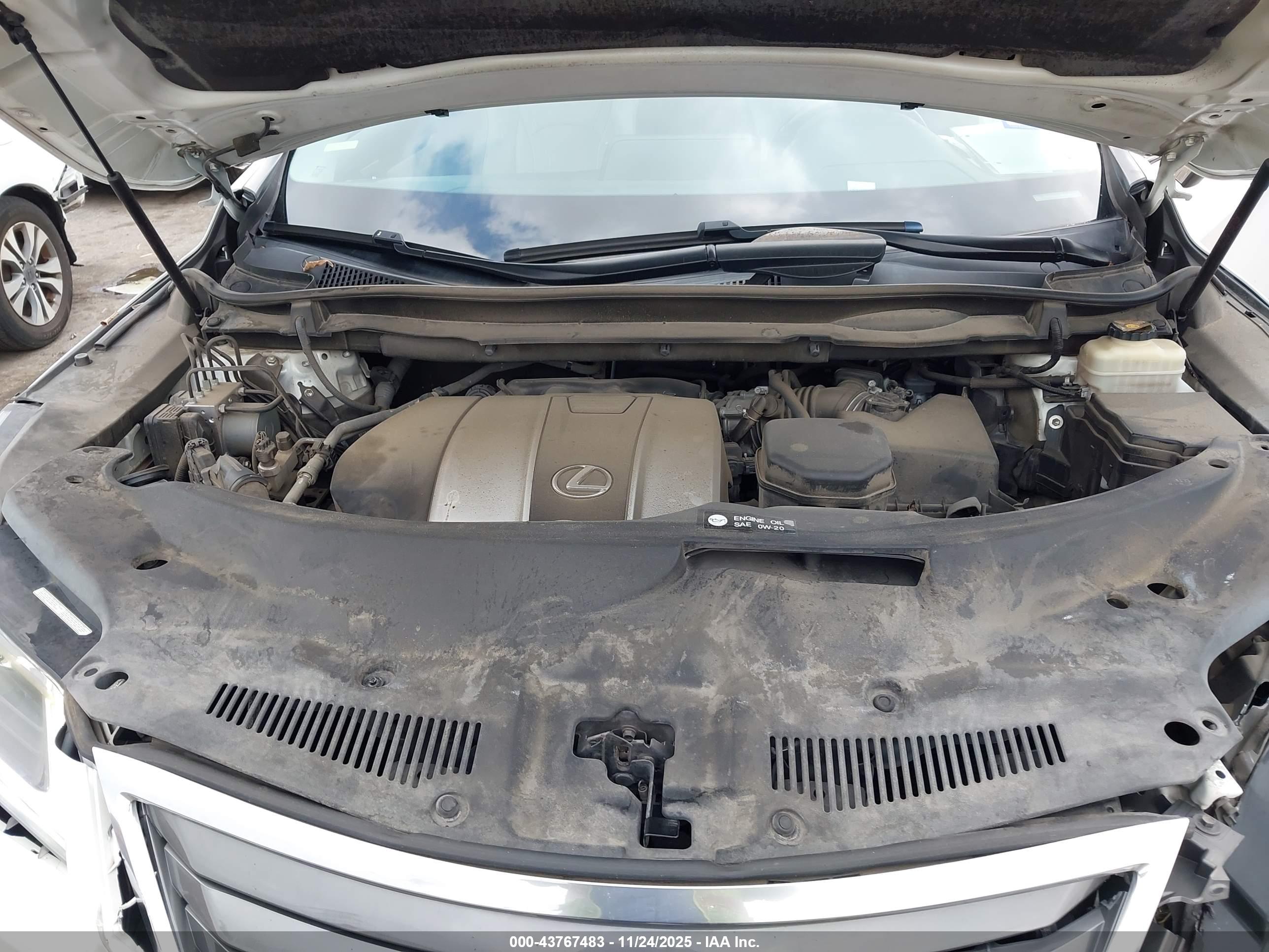 LEXUS RX image 10