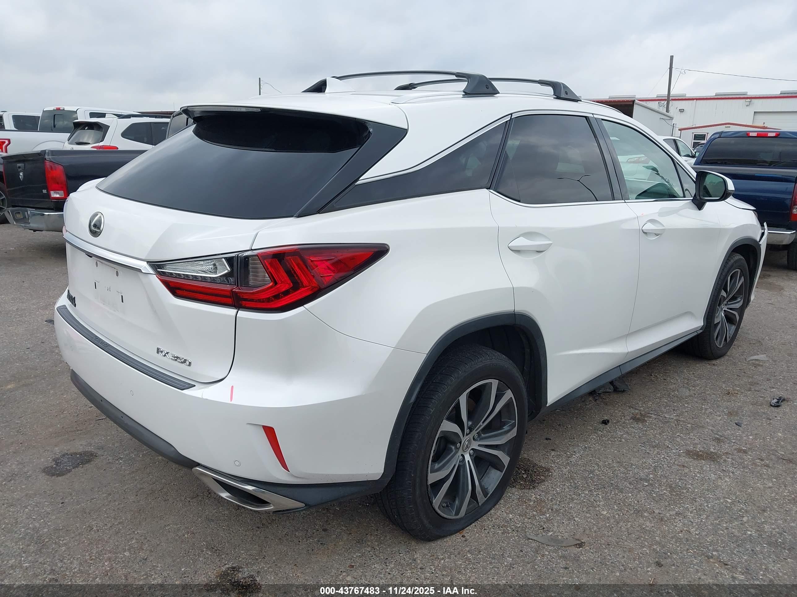 LEXUS RX image 4