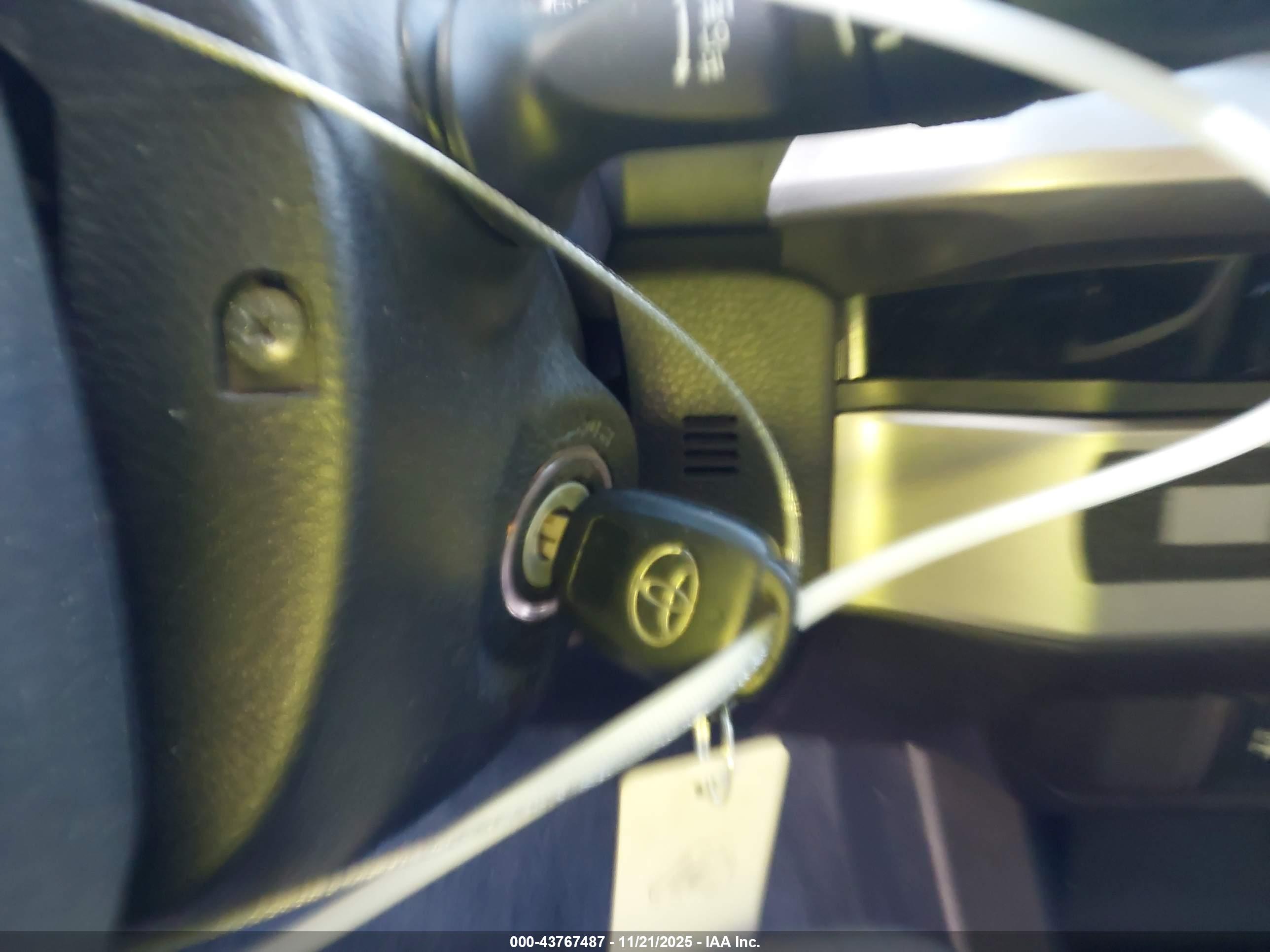 TOYOTA TACOMA image 11