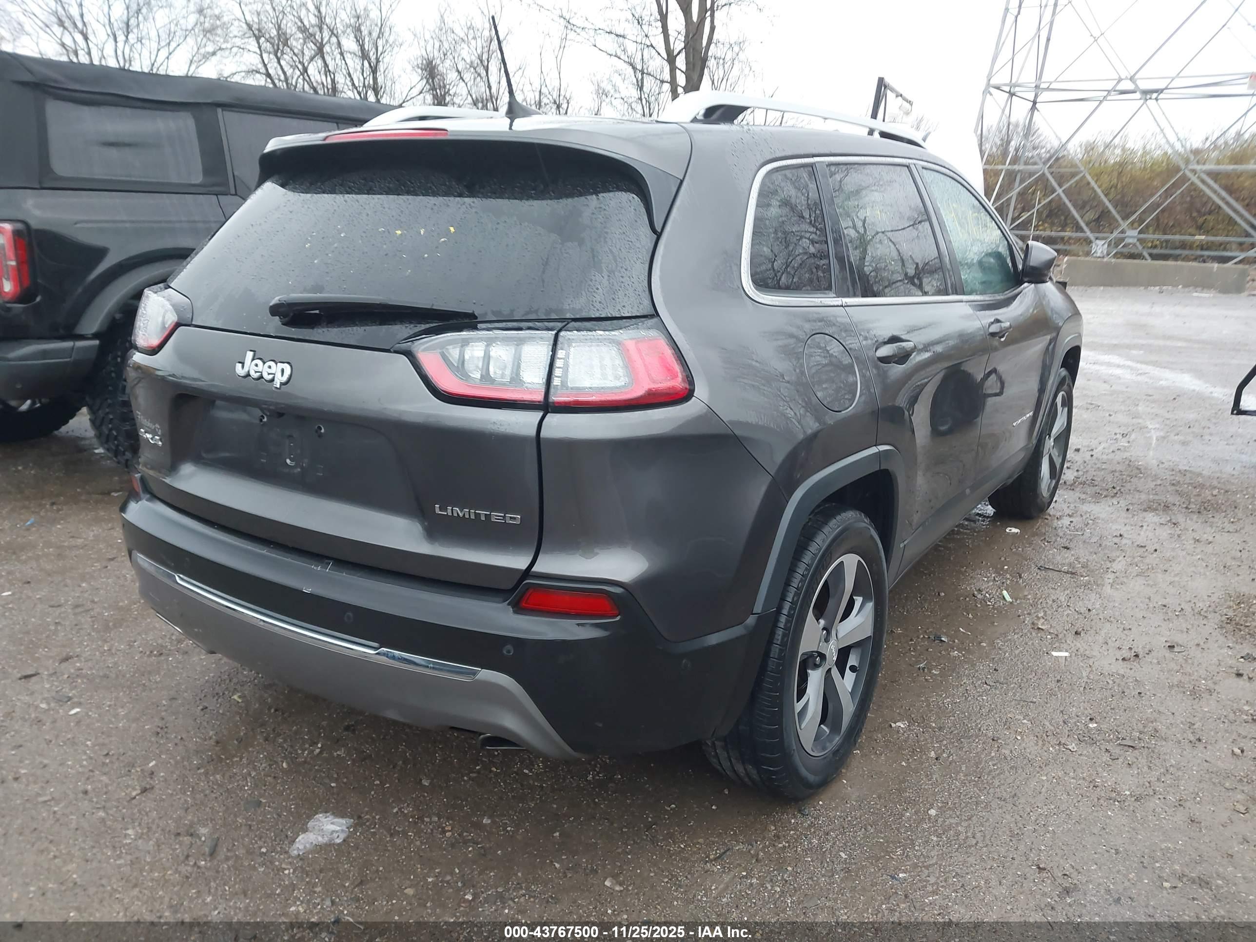 JEEP CHEROKEE image 4