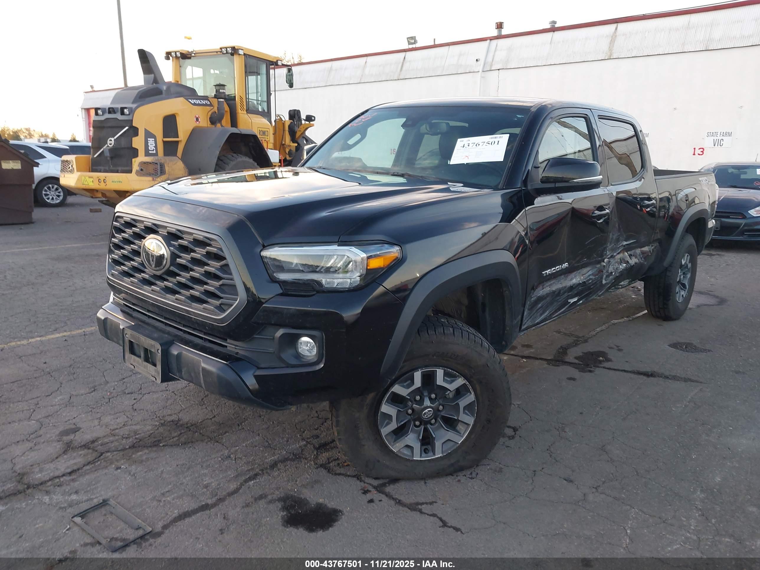 TOYOTA TACOMA image 2