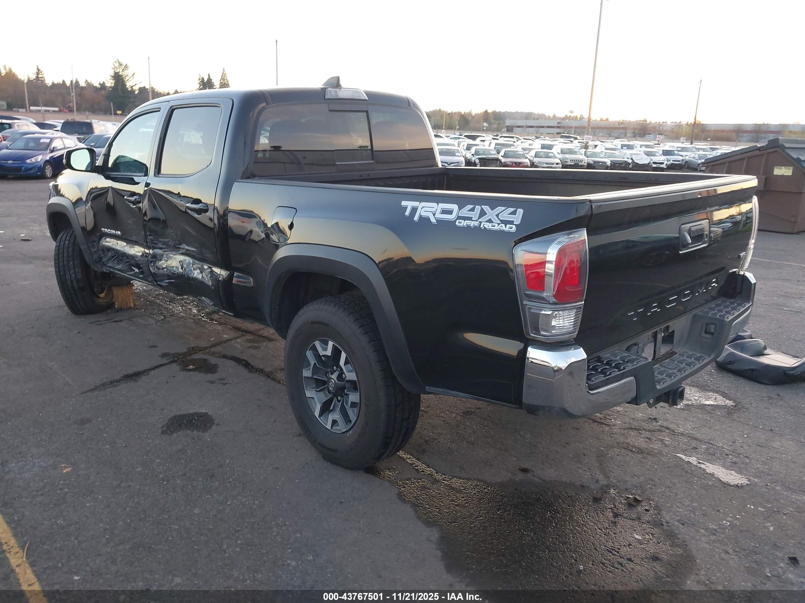 TOYOTA TACOMA image 3