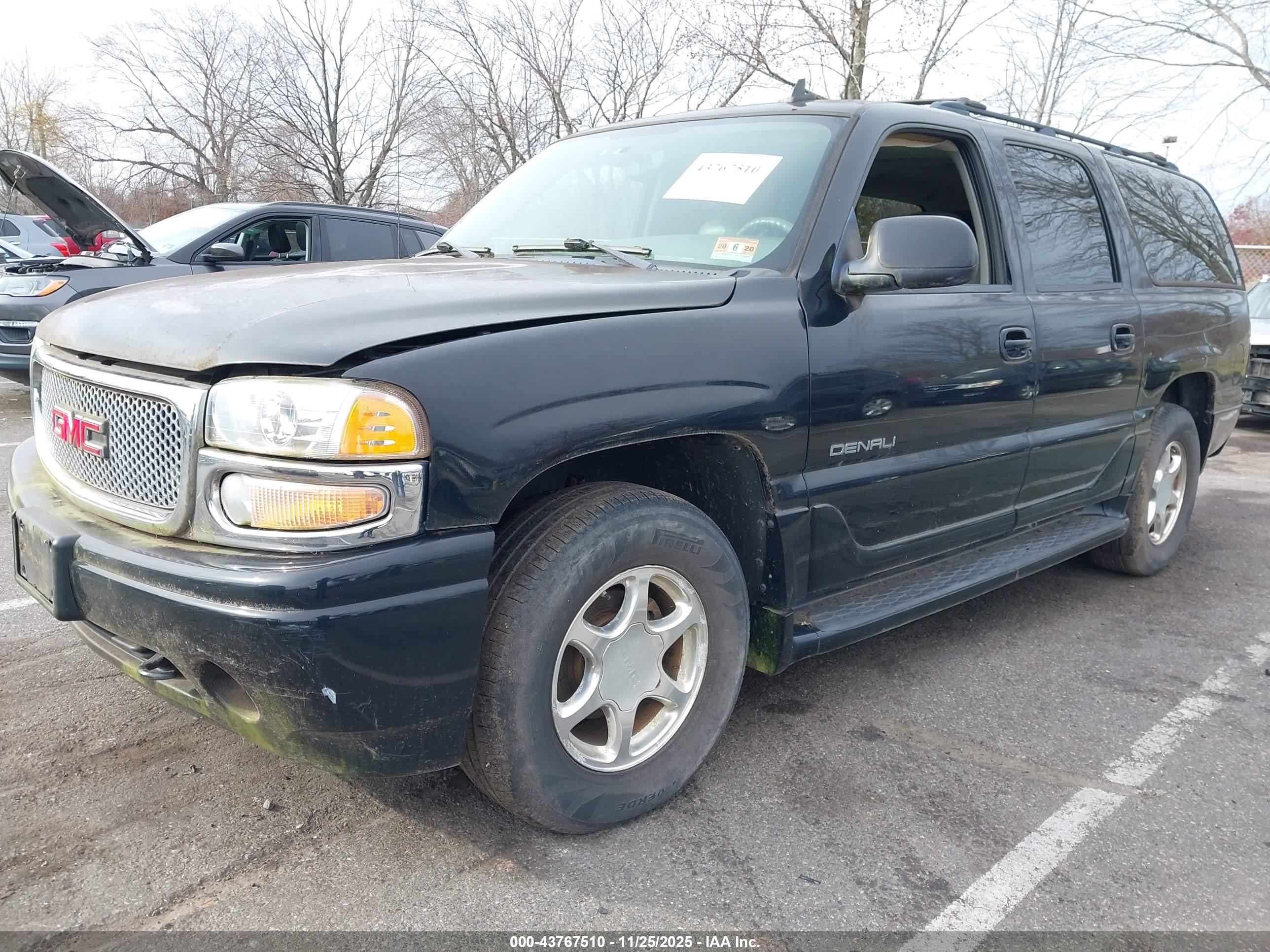 GMC YUKON image 2