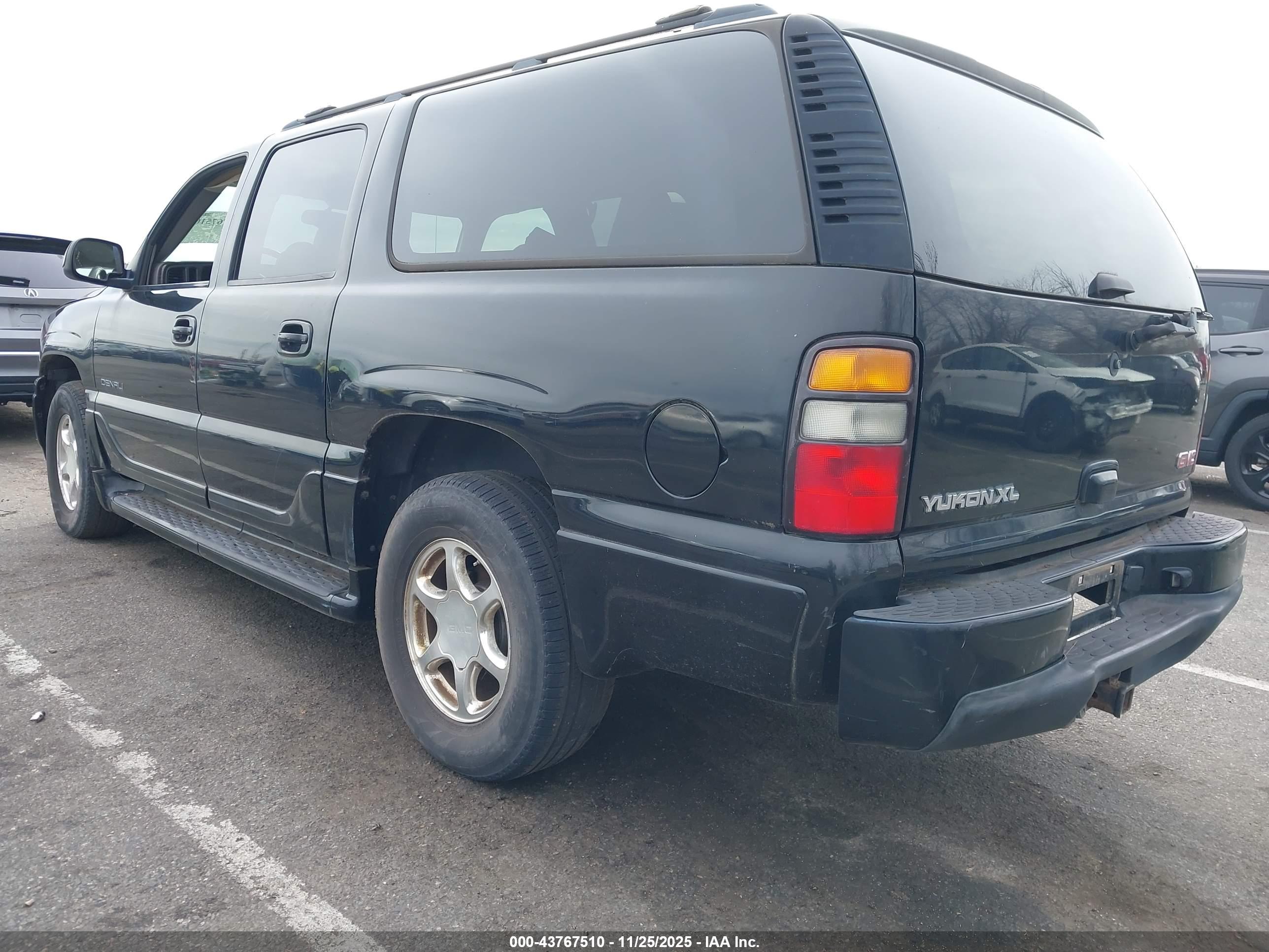 GMC YUKON image 3