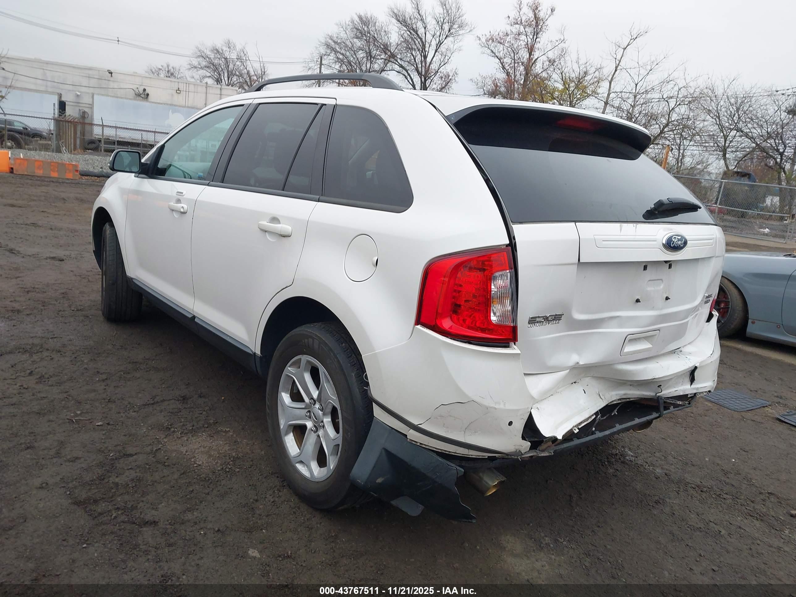 FORD EDGE image 3