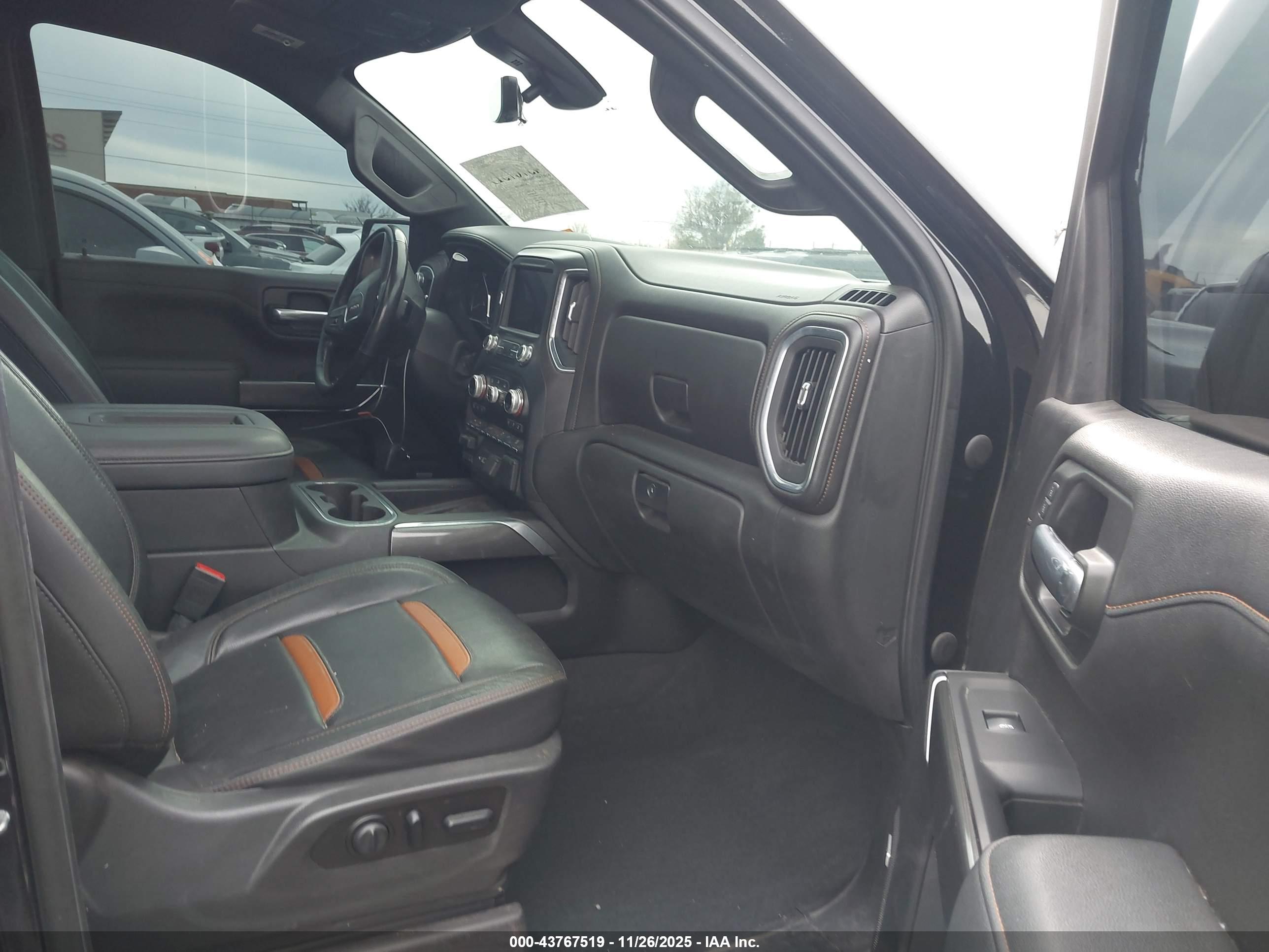GMC SIERRA image 5
