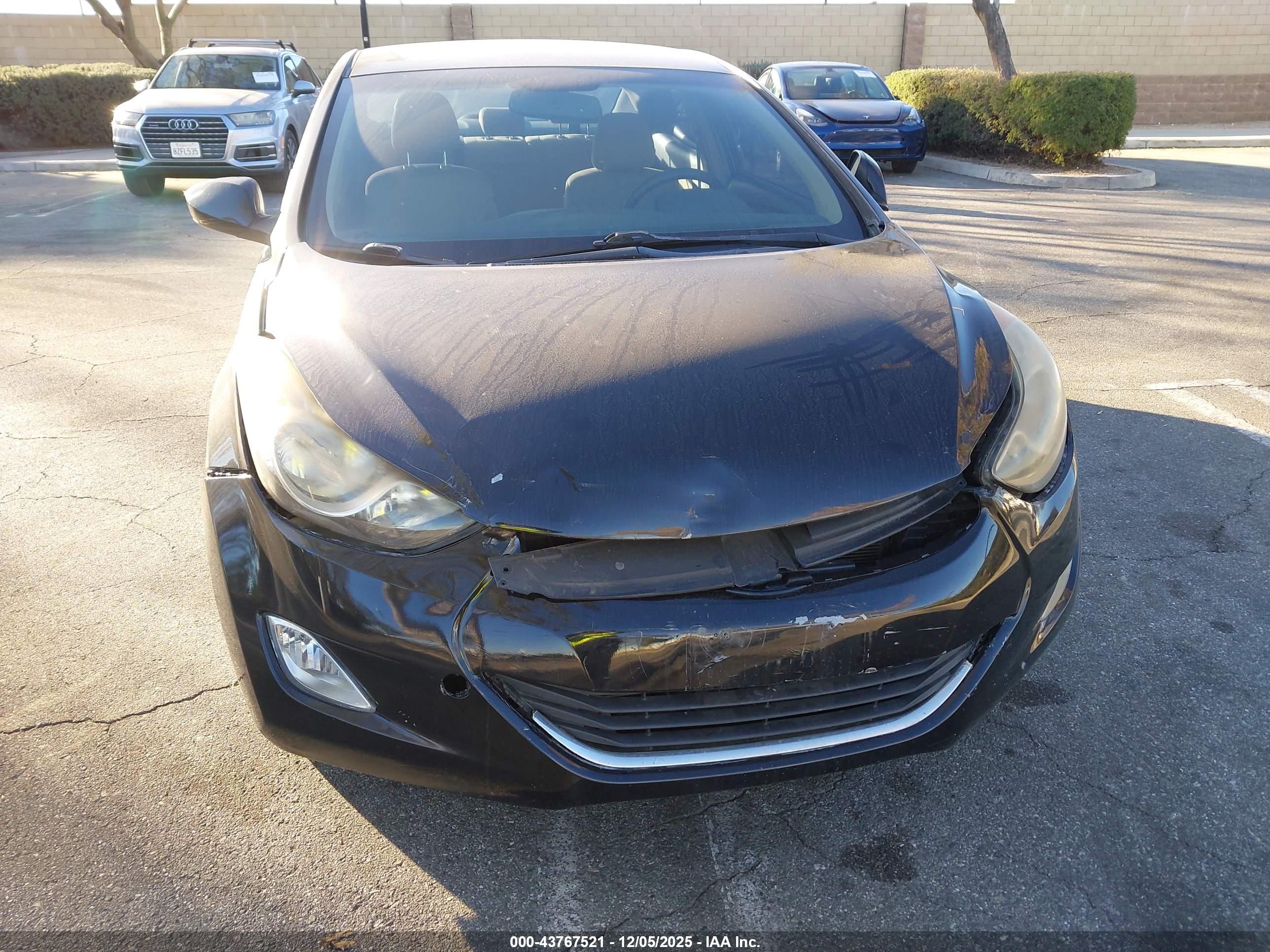 HYUNDAI ELANTRA image 6