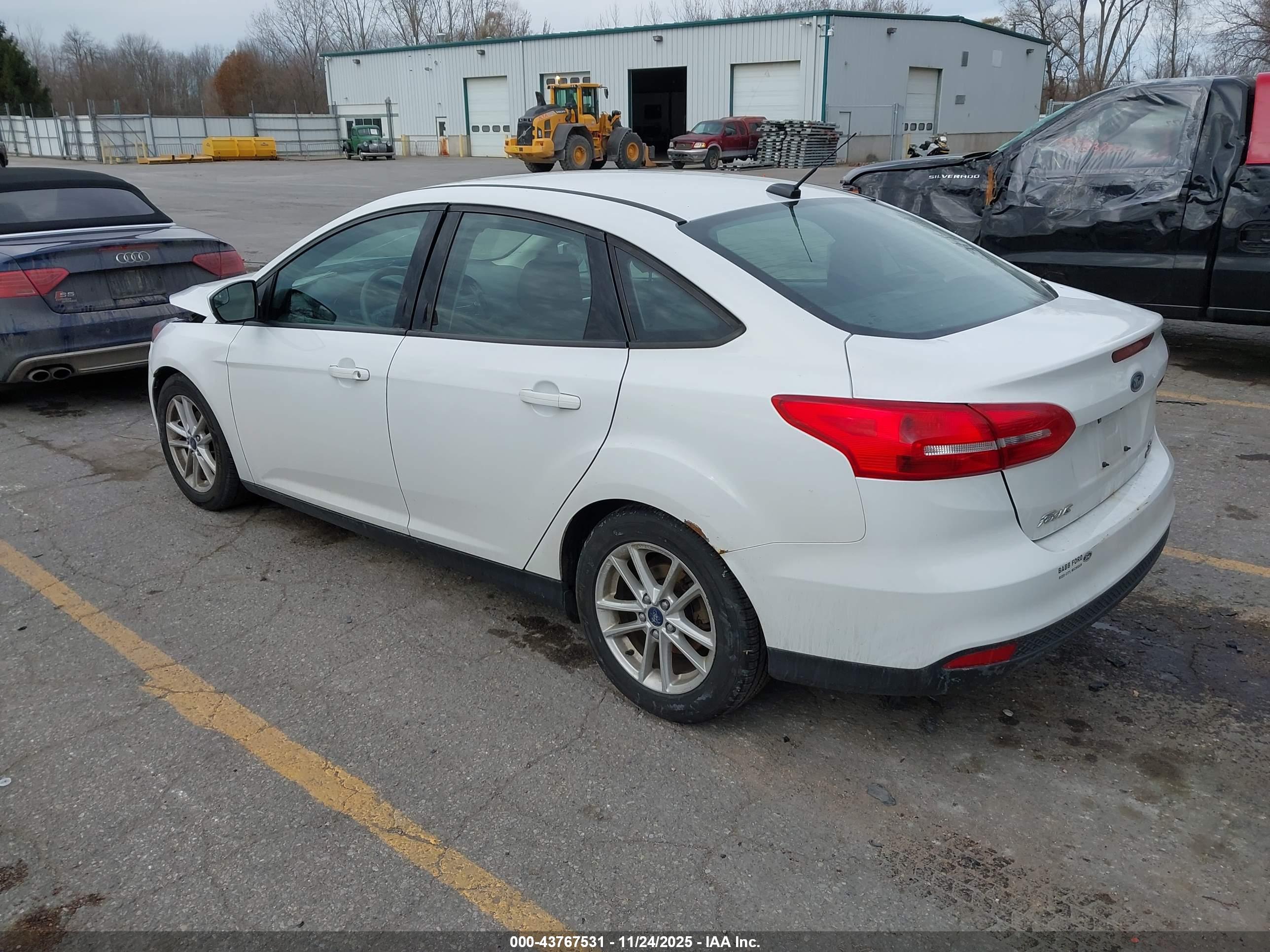 FORD FOCUS image 3
