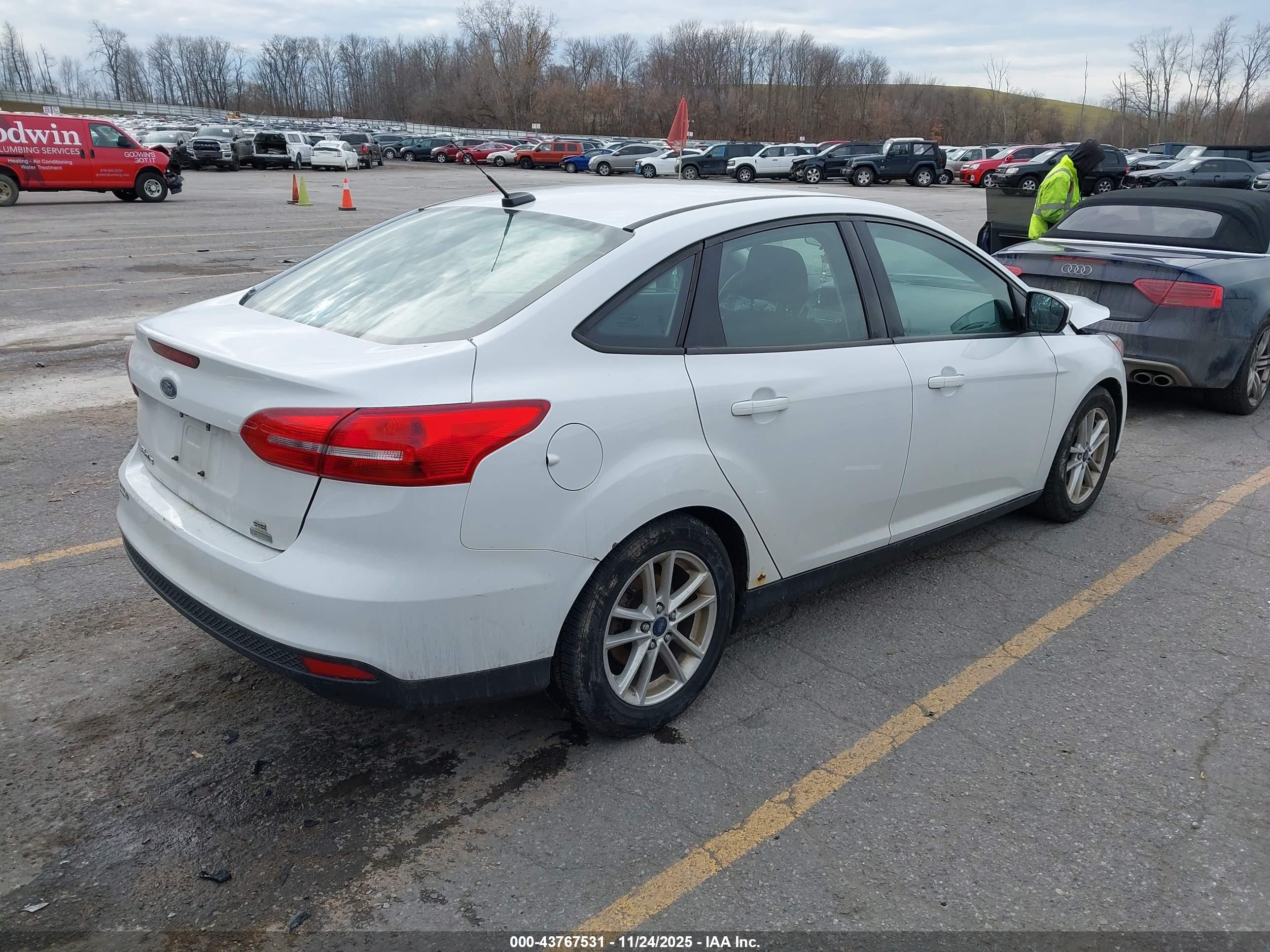 FORD FOCUS image 4