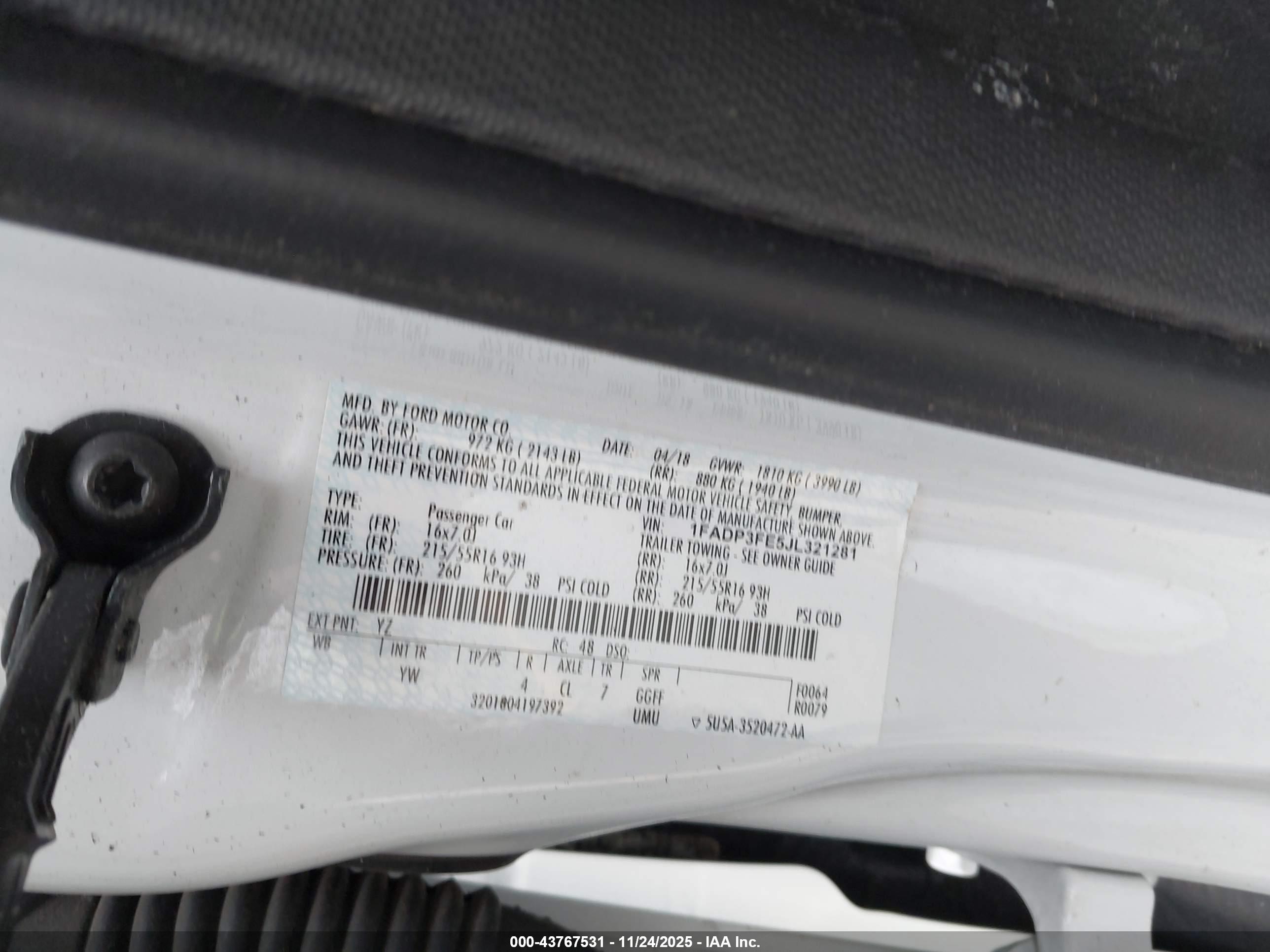FORD FOCUS image 9